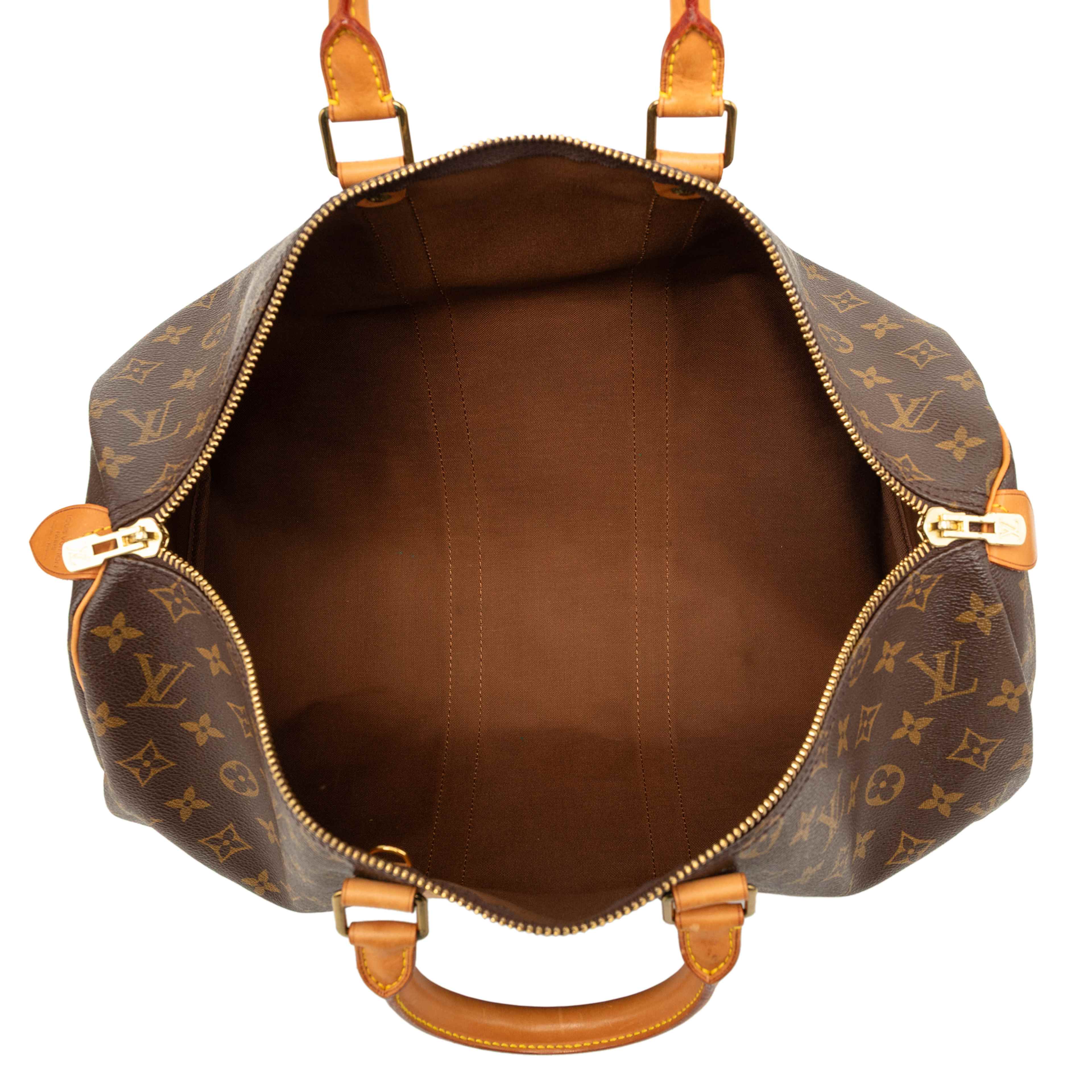 Louis Vuitton Monogram Keepall 45, från Luxclusif, i färgen brun. Klicka för att öppna bilden i stort format