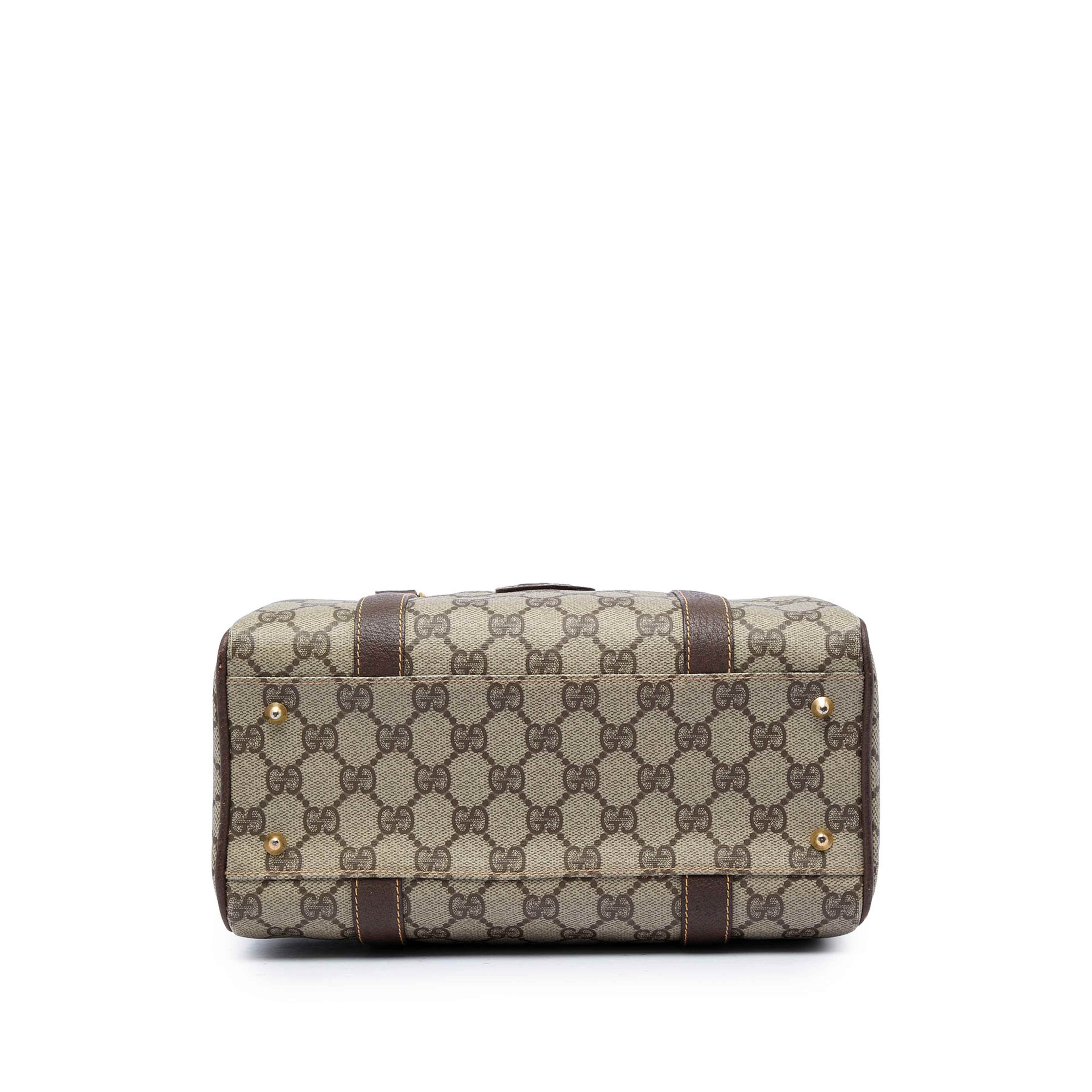 Gucci Gg Supreme Boston Bag, från Luxclusif, i färgen beige. Klicka för att öppna bilden i stort format