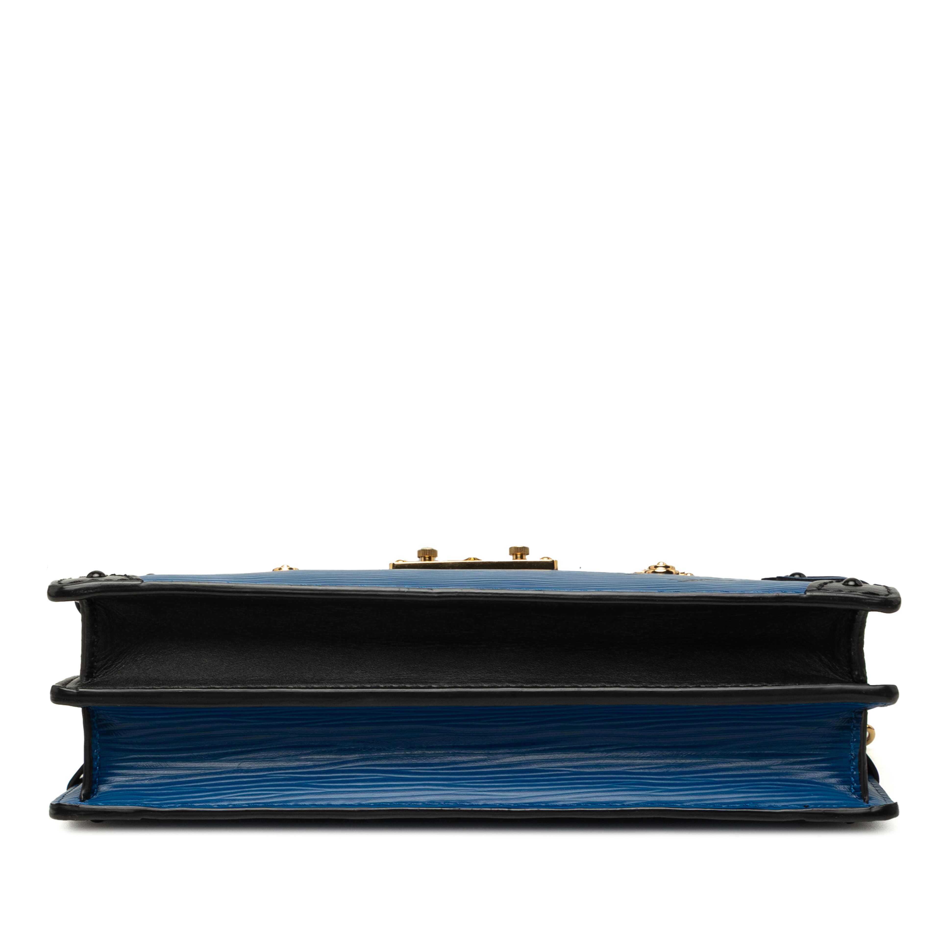 Louis Vuitton Epi Trunk Clutch, från Luxclusif, i färgen svart. Klicka för att öppna bilden i stort format