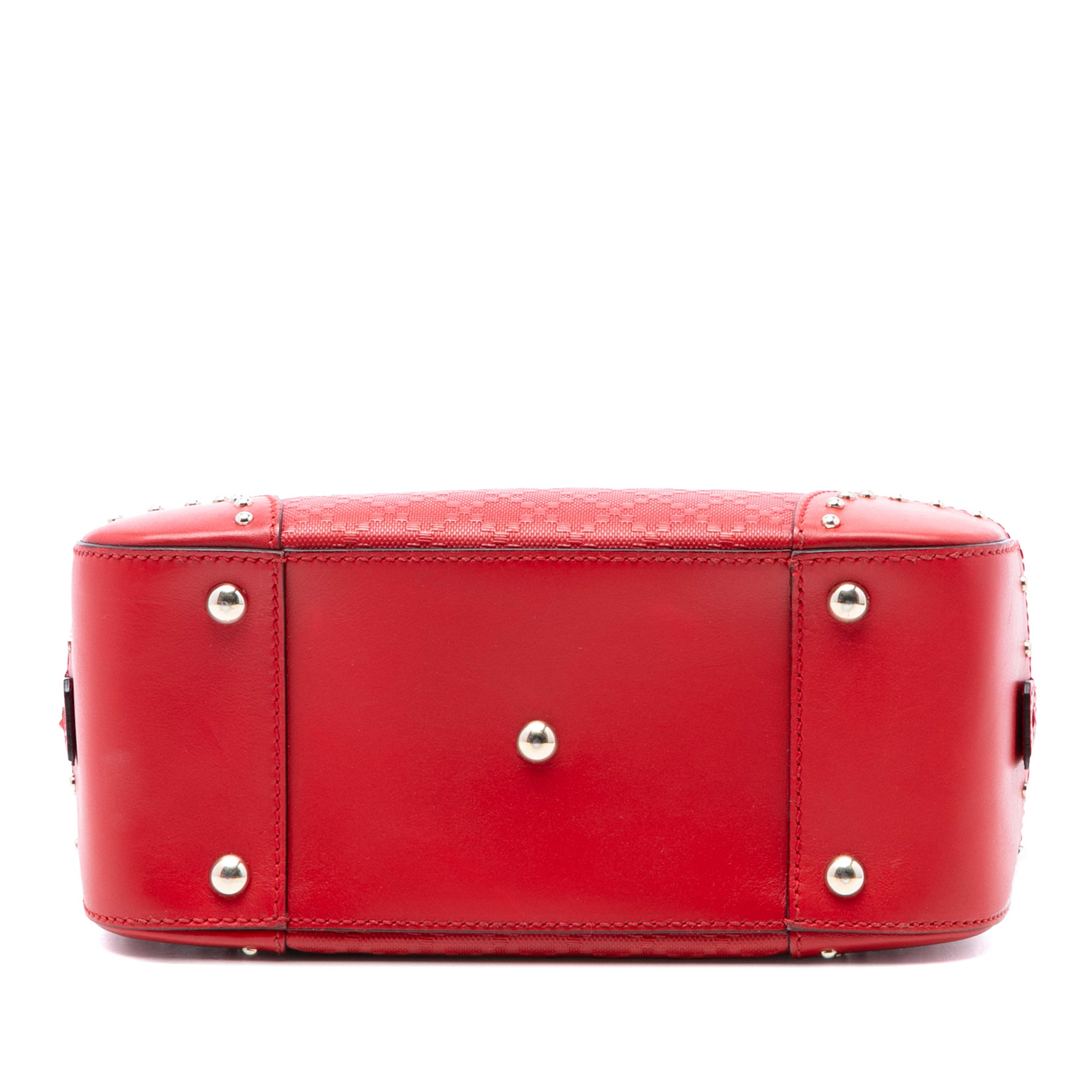Gucci Diamante Bright Leather Satchel, från Luxclusif, i färgen röd. Klicka för att öppna bilden i stort format