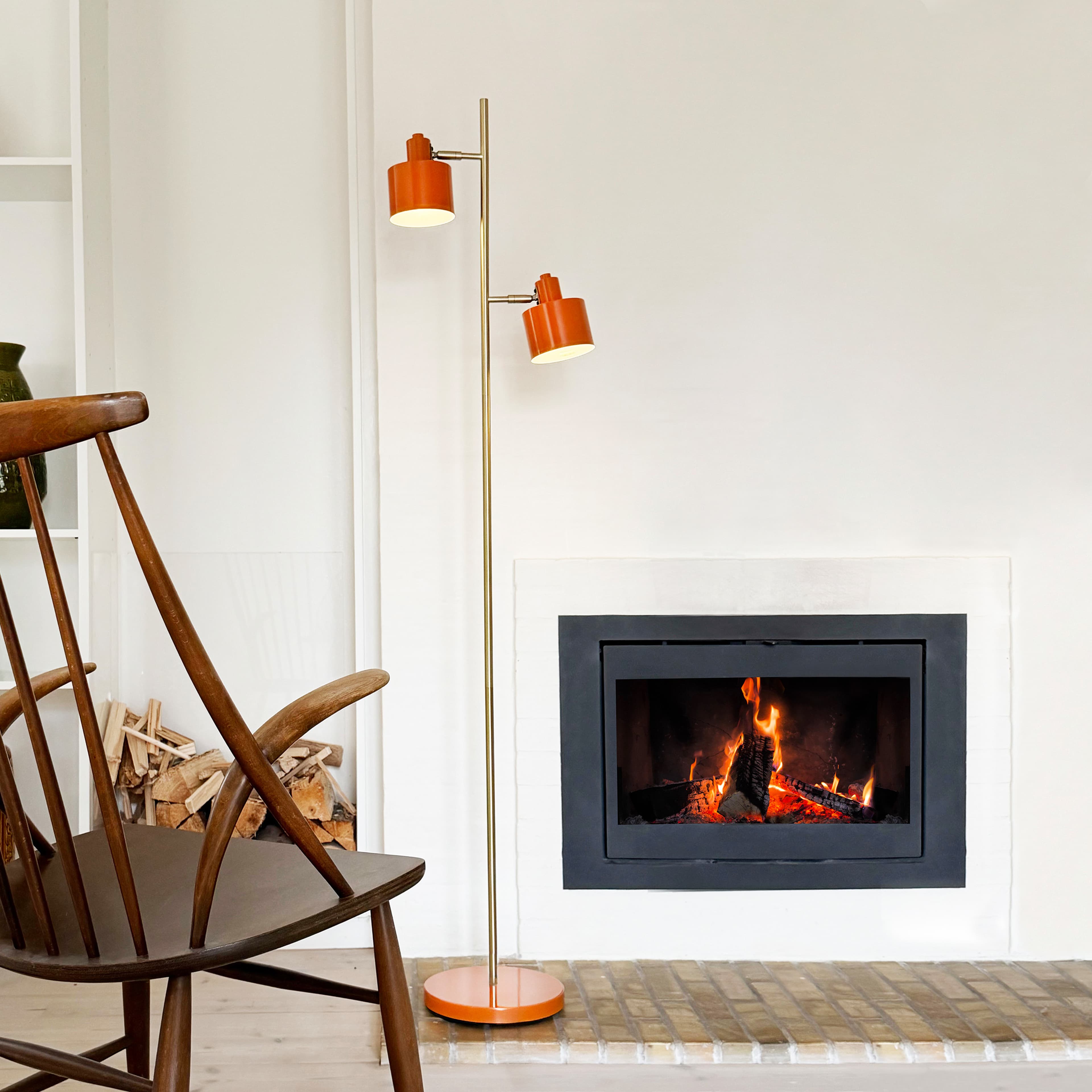 Ocean Floor Lamp, från Dyberg Larsen, i färgen orange/ brass. Klicka för att öppna bilden i stort format