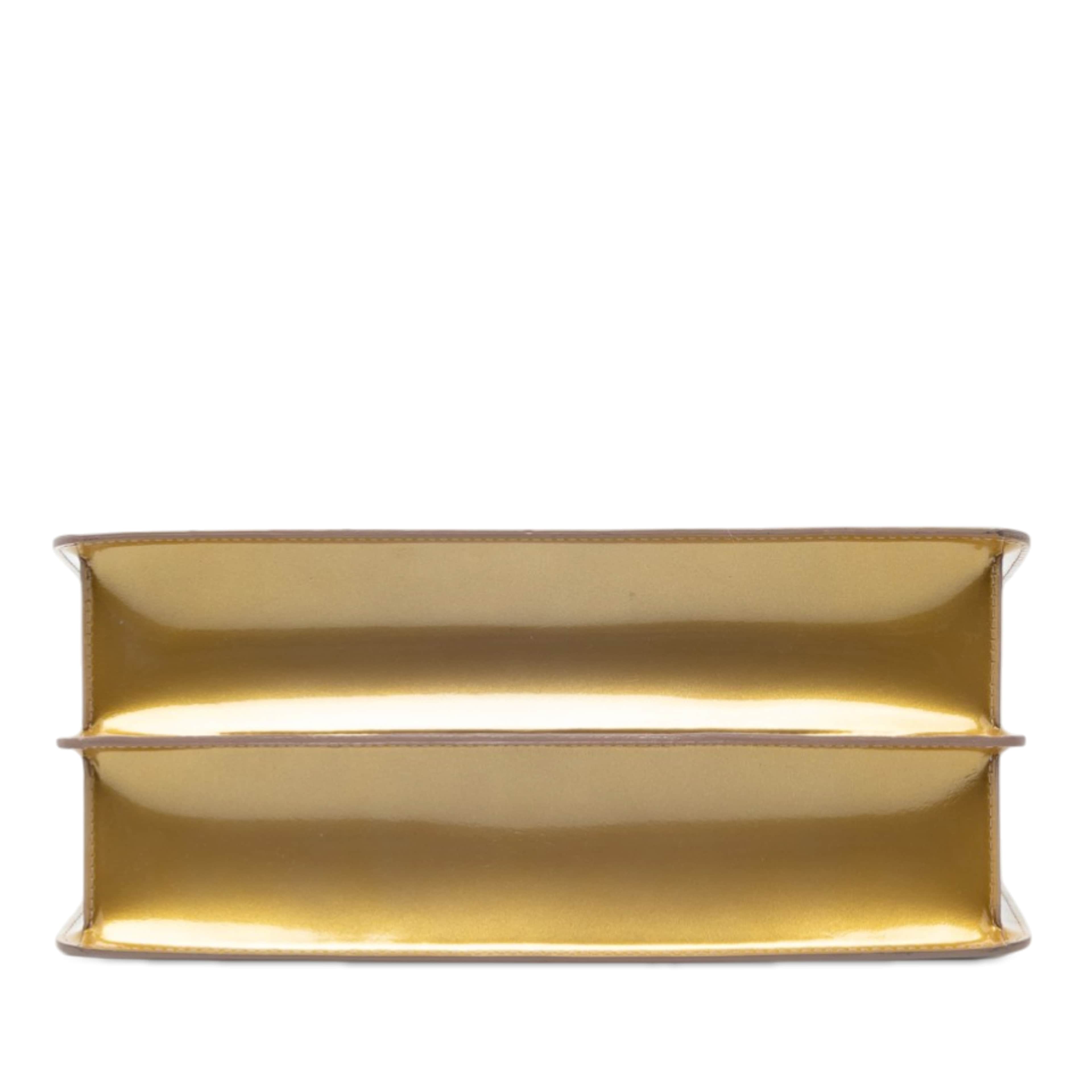 Louis Vuitton Monogram Vernis Deesse Gm, från Luxclusif, i färgen gold. Klicka för att öppna bilden i stort format