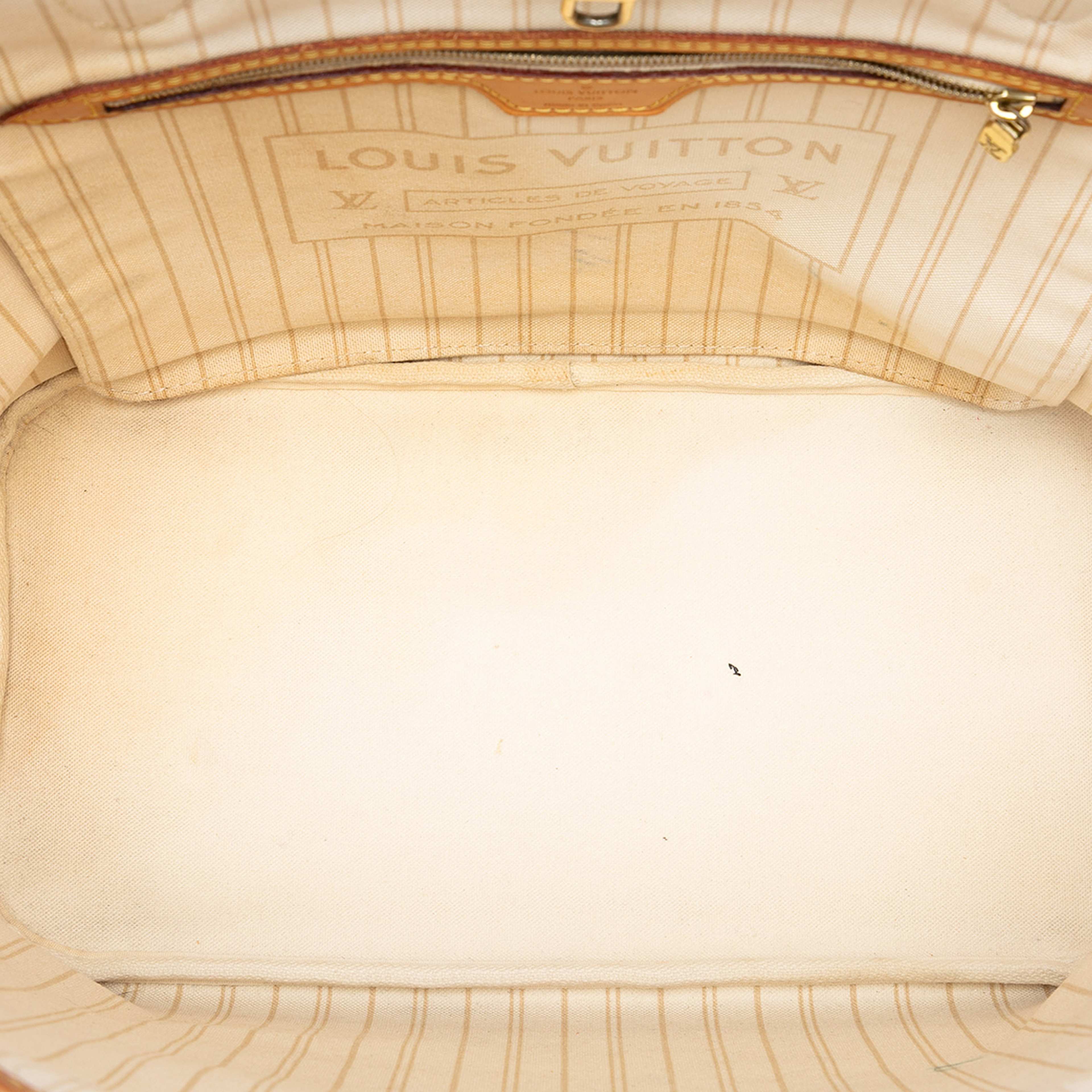 Louis Vuitton Damier Azur Neverfull Mm, från Luxclusif, i färgen white. Klicka för att öppna bilden i stort format