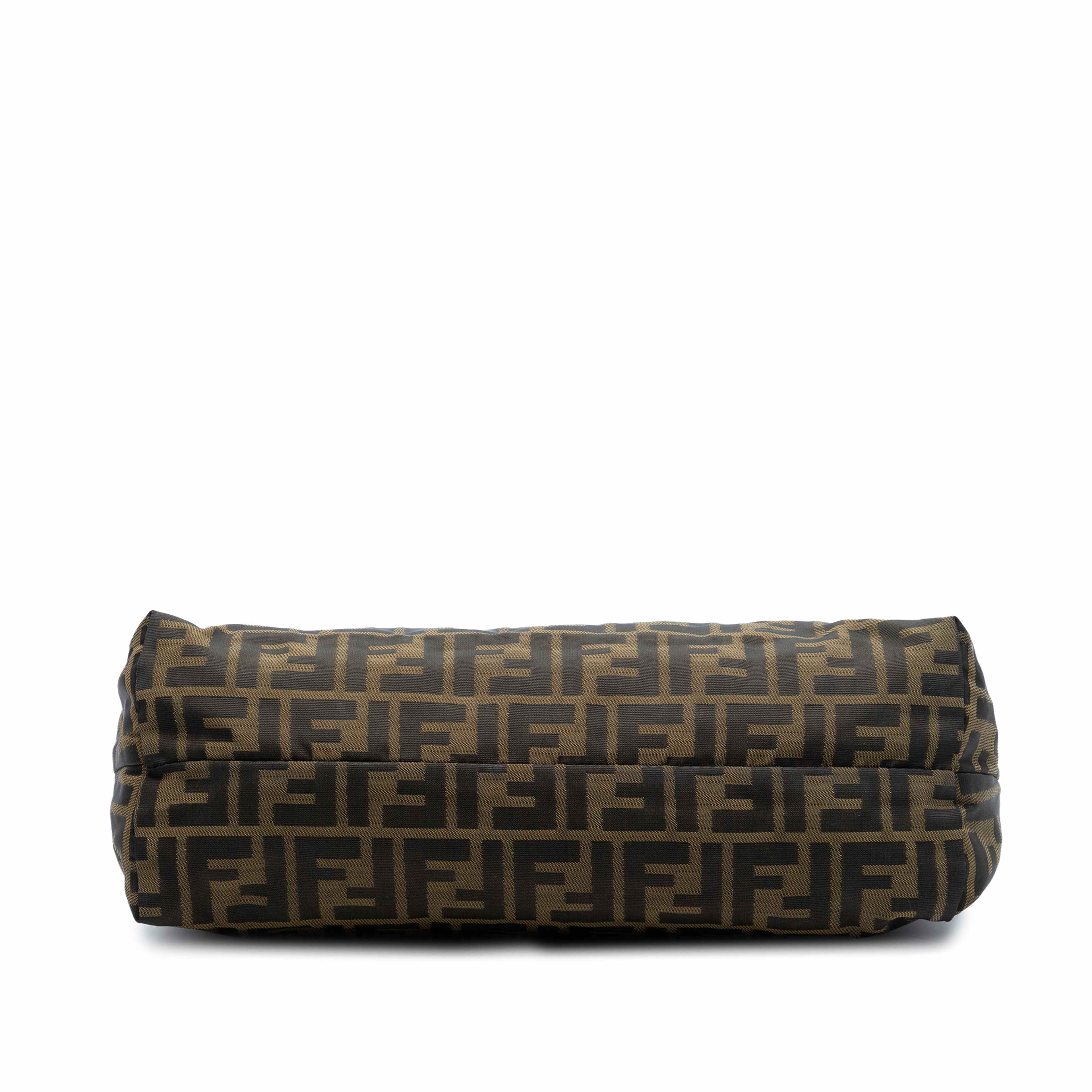 Fendi Small Zucca Canvas Tote, från Luxclusif, i färgen brown. Klicka för att öppna bilden i stort format