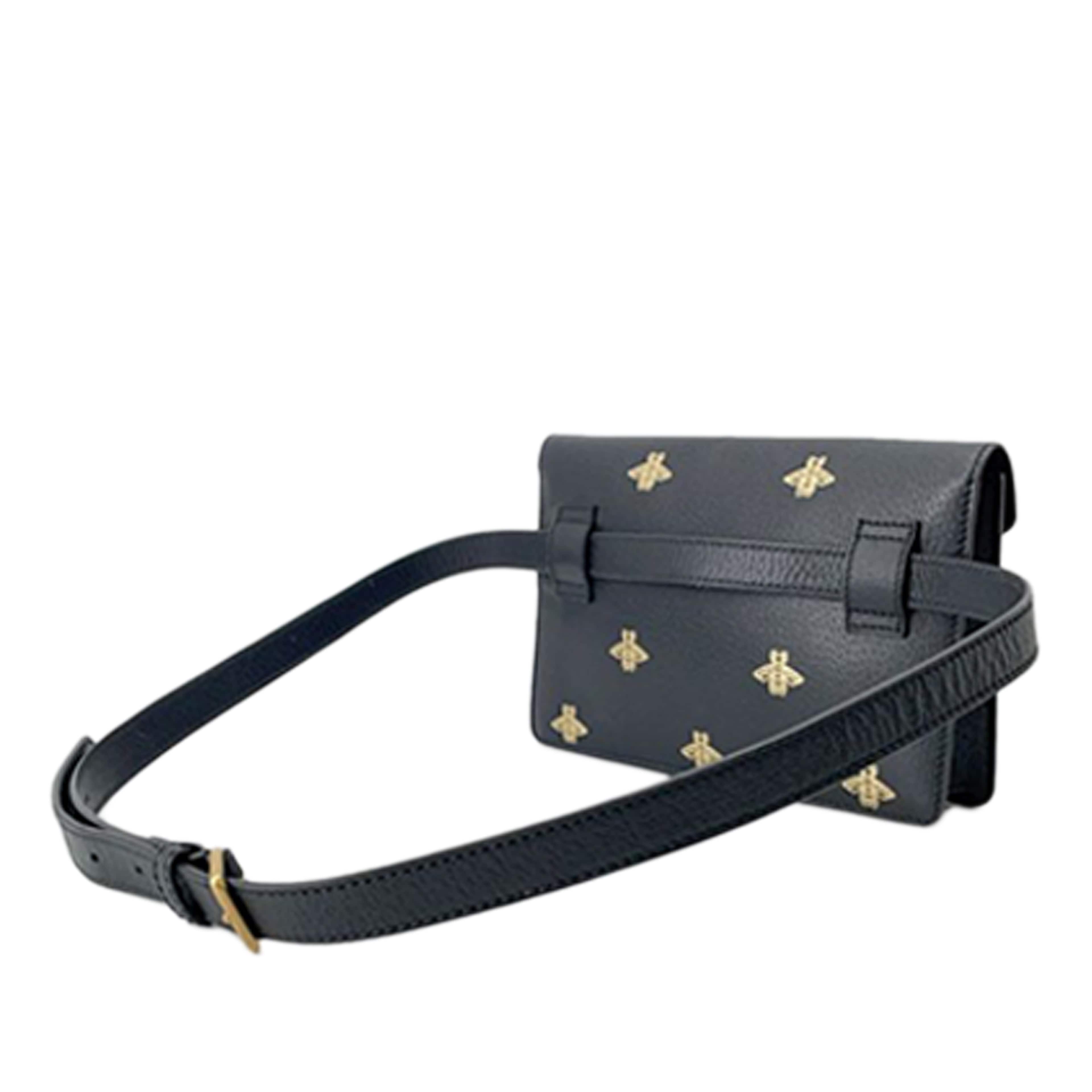 Gucci Leather Bee Star Belt Bag, från Luxclusif, i färgen black. Klicka för att öppna bilden i stort format