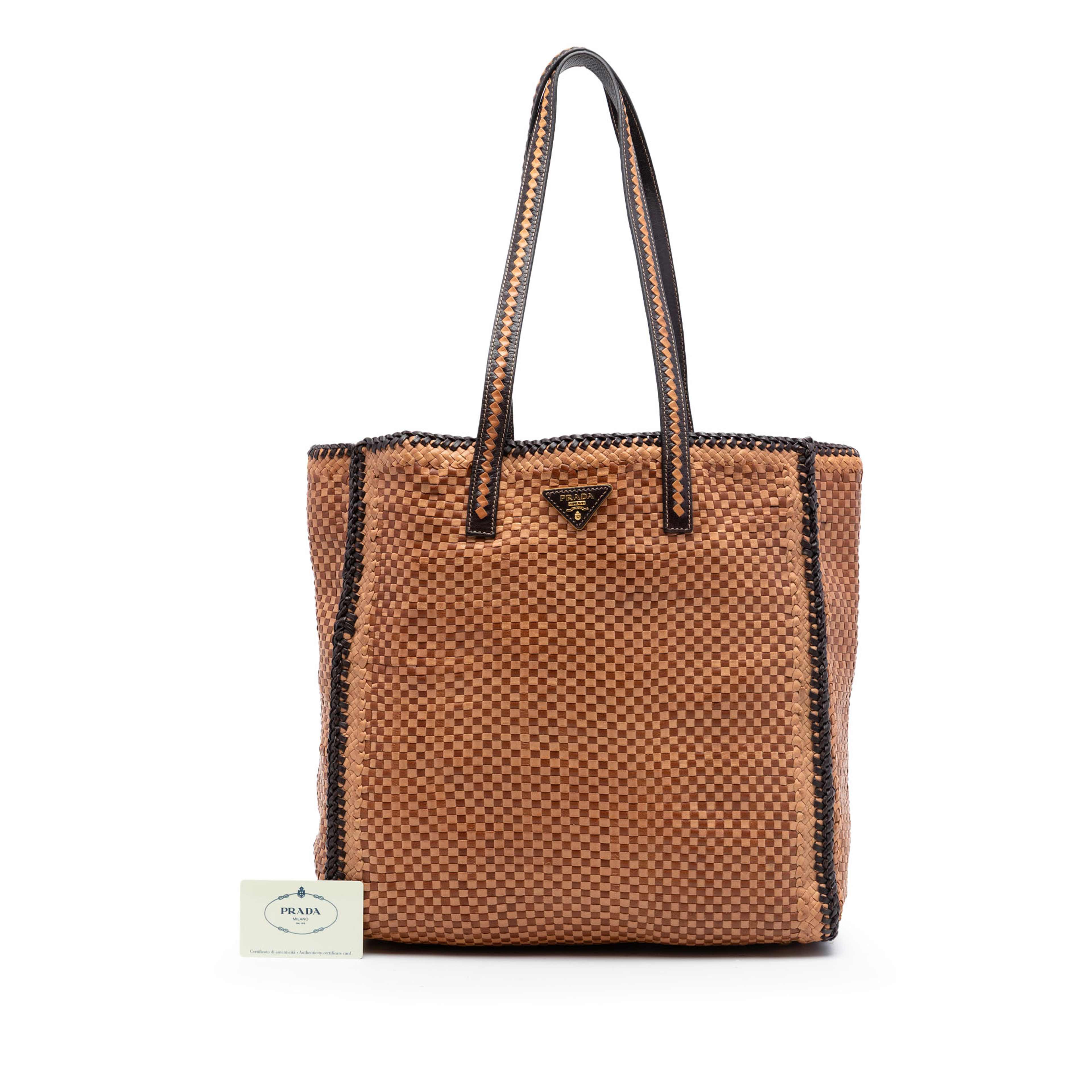 Prada Woven Goatskin Madras Tote, från Luxclusif, i färgen brun. Klicka för att öppna bilden i stort format