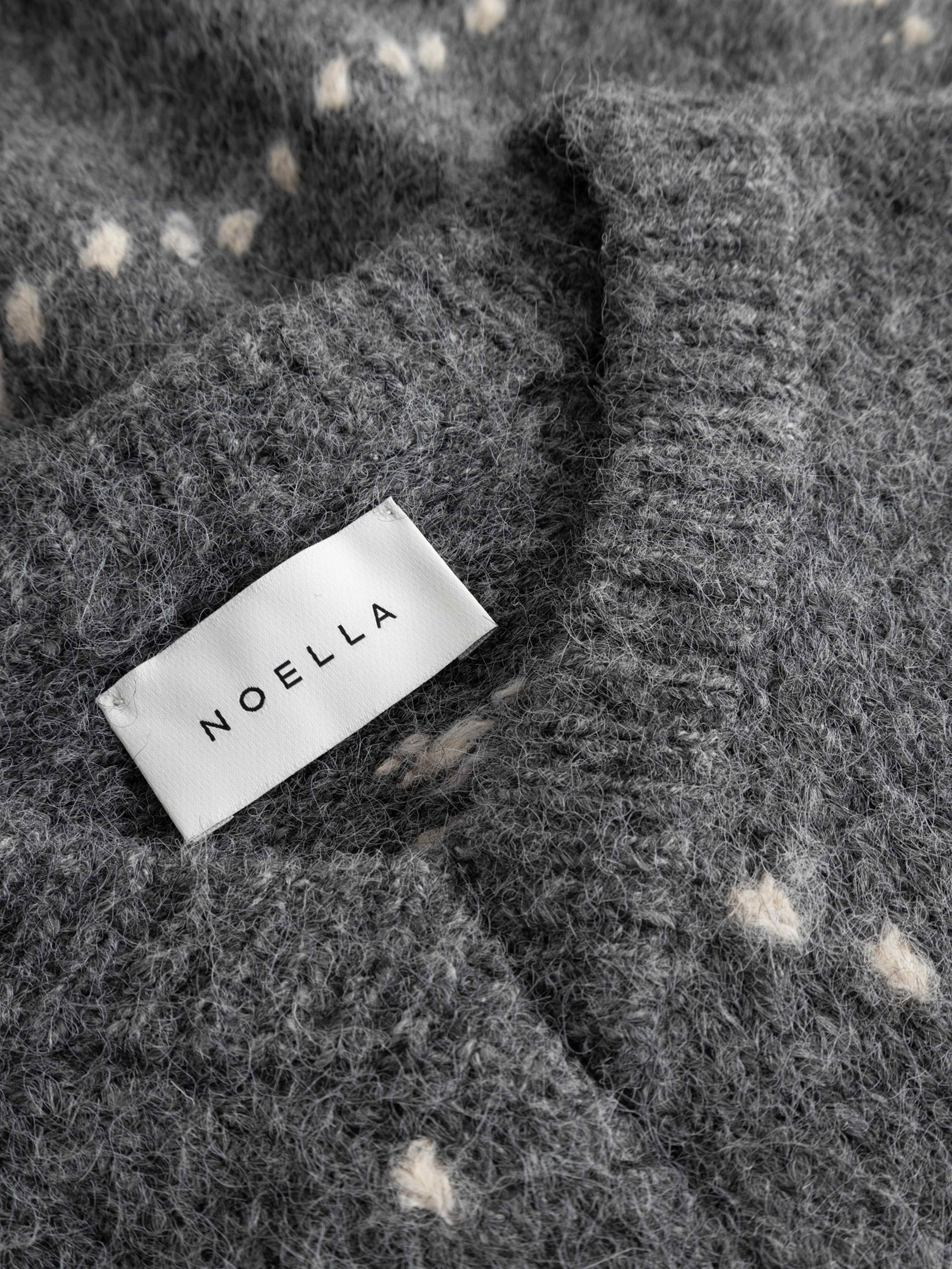 Lai Knit - Medium Grey Mel, från Noella, i färgen medium grey mel. Klicka för att öppna bilden i stort format