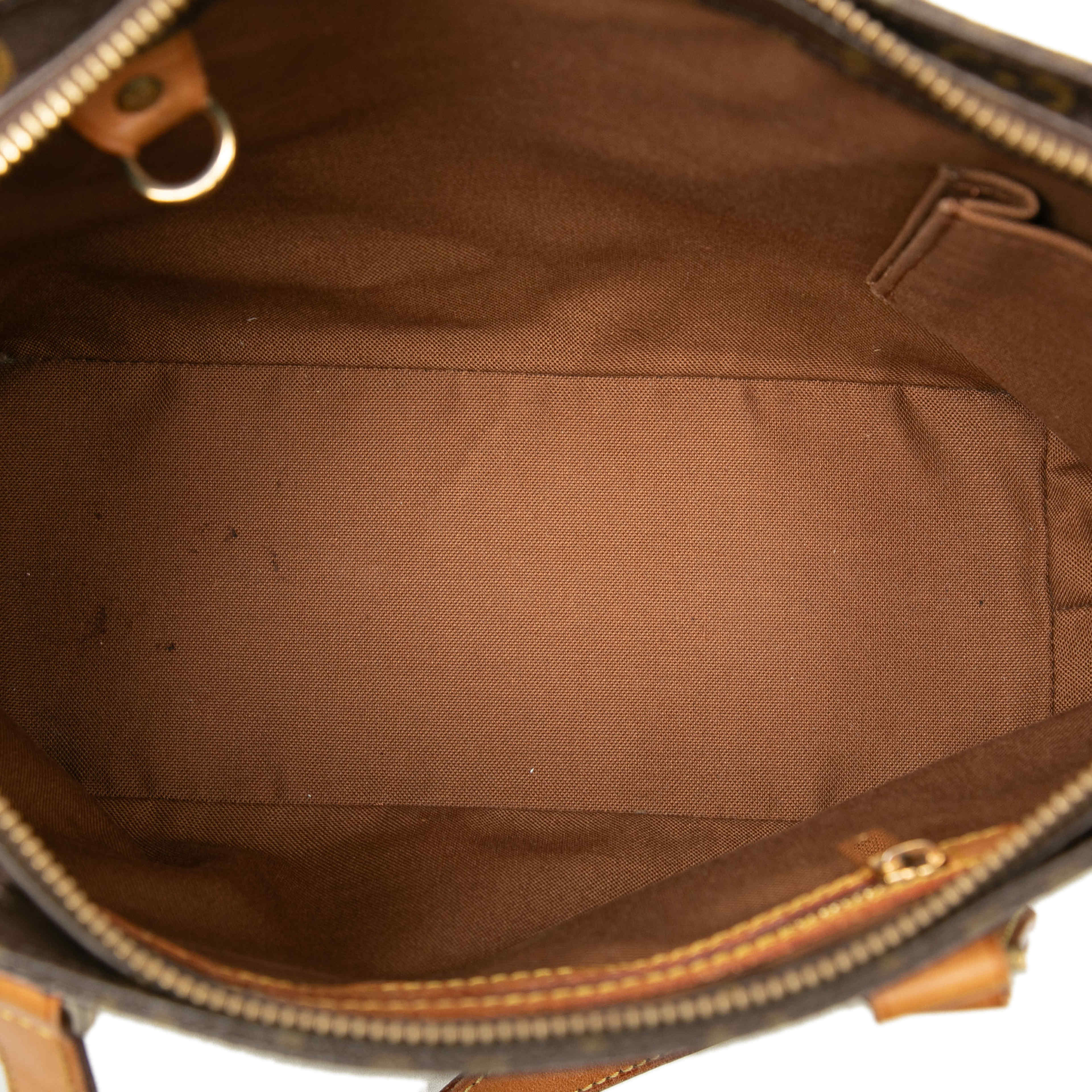 Louis Vuitton Monogram Cabas Piano, från Luxclusif, i färgen brown. Klicka för att öppna bilden i stort format