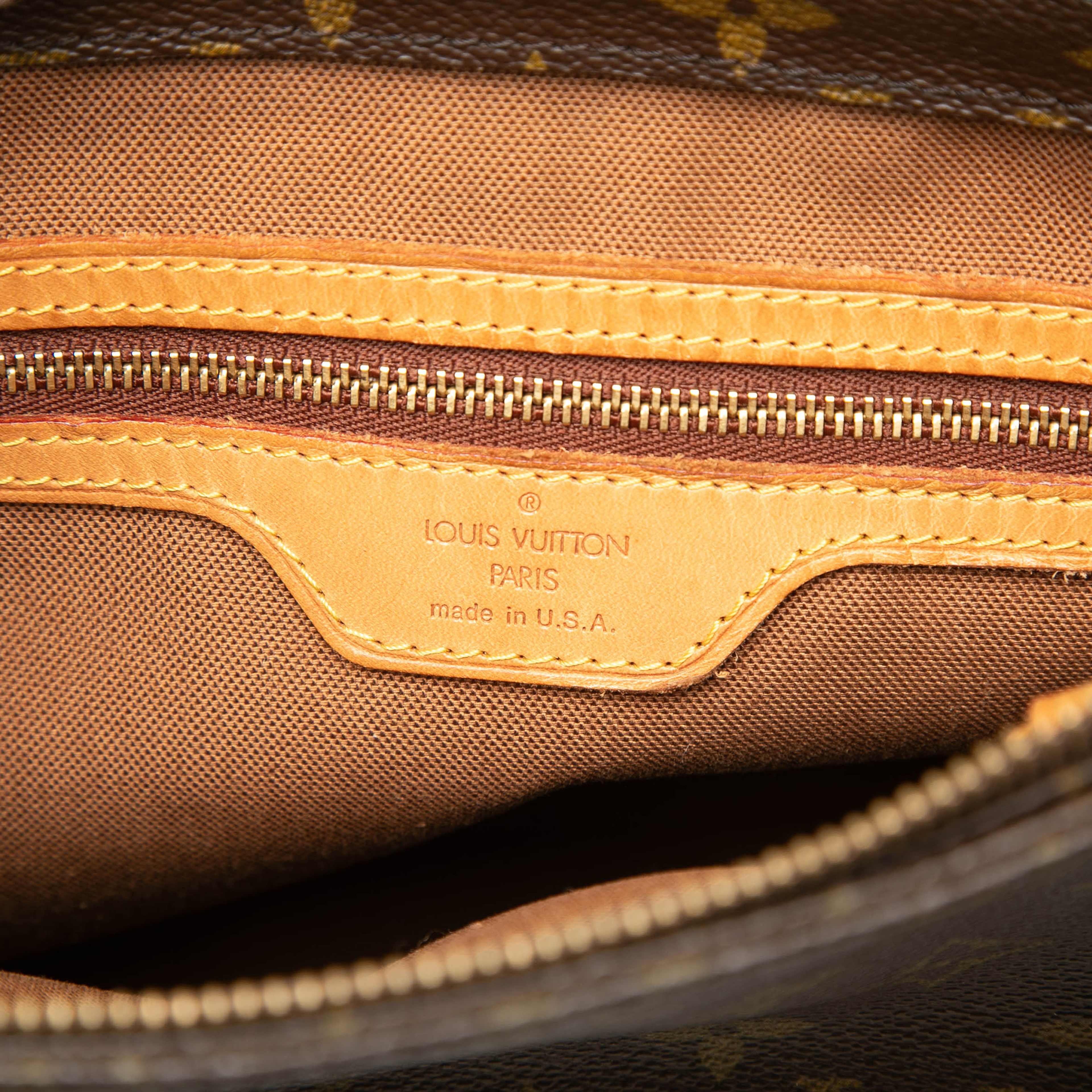 Louis Vuitton Monogram Cabas Piano, från Luxclusif, i färgen brown. Klicka för att öppna bilden i stort format