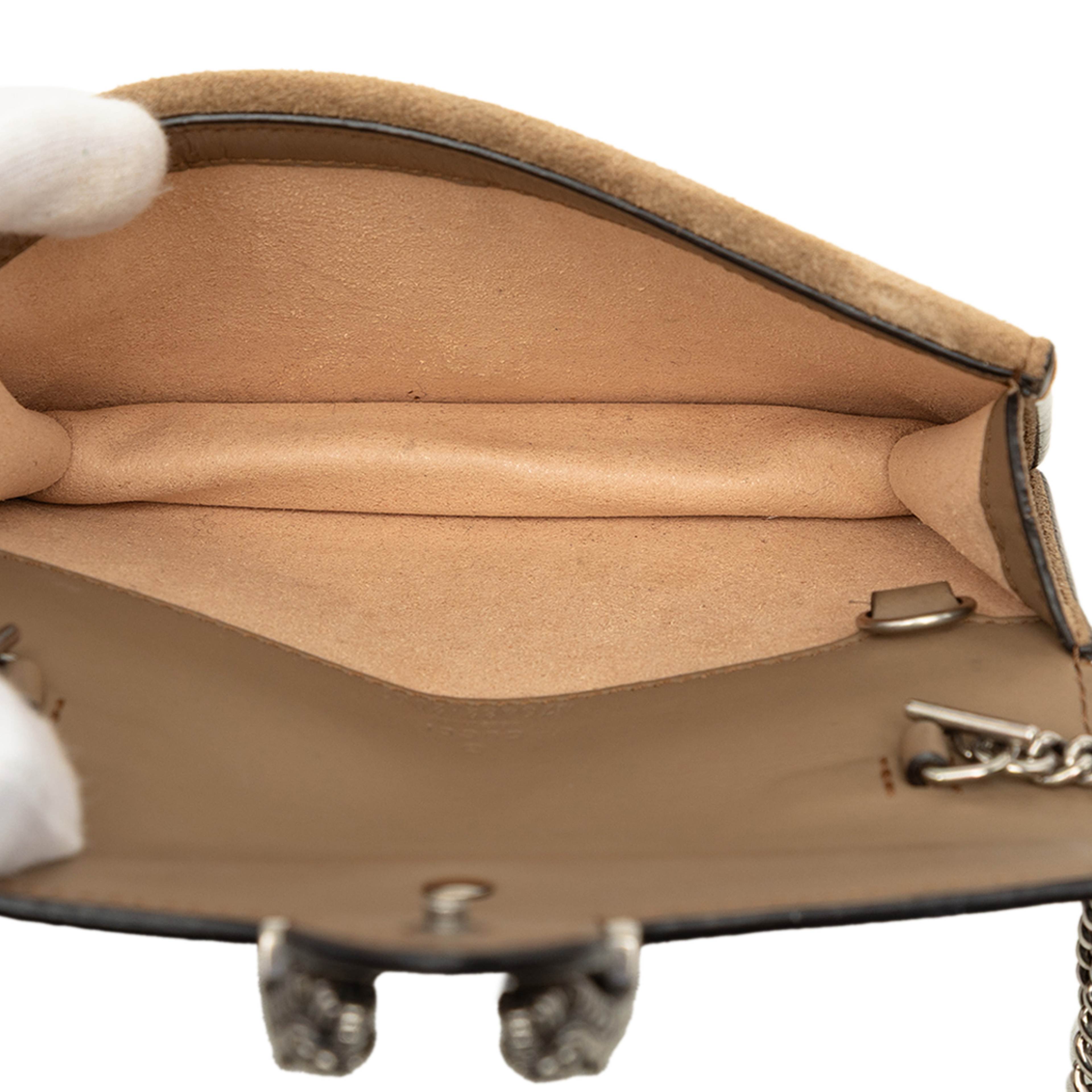 Gucci Mini Gg Supreme Dionysus Crossbody, från Luxclusif, i färgen beige. Klicka för att öppna bilden i stort format