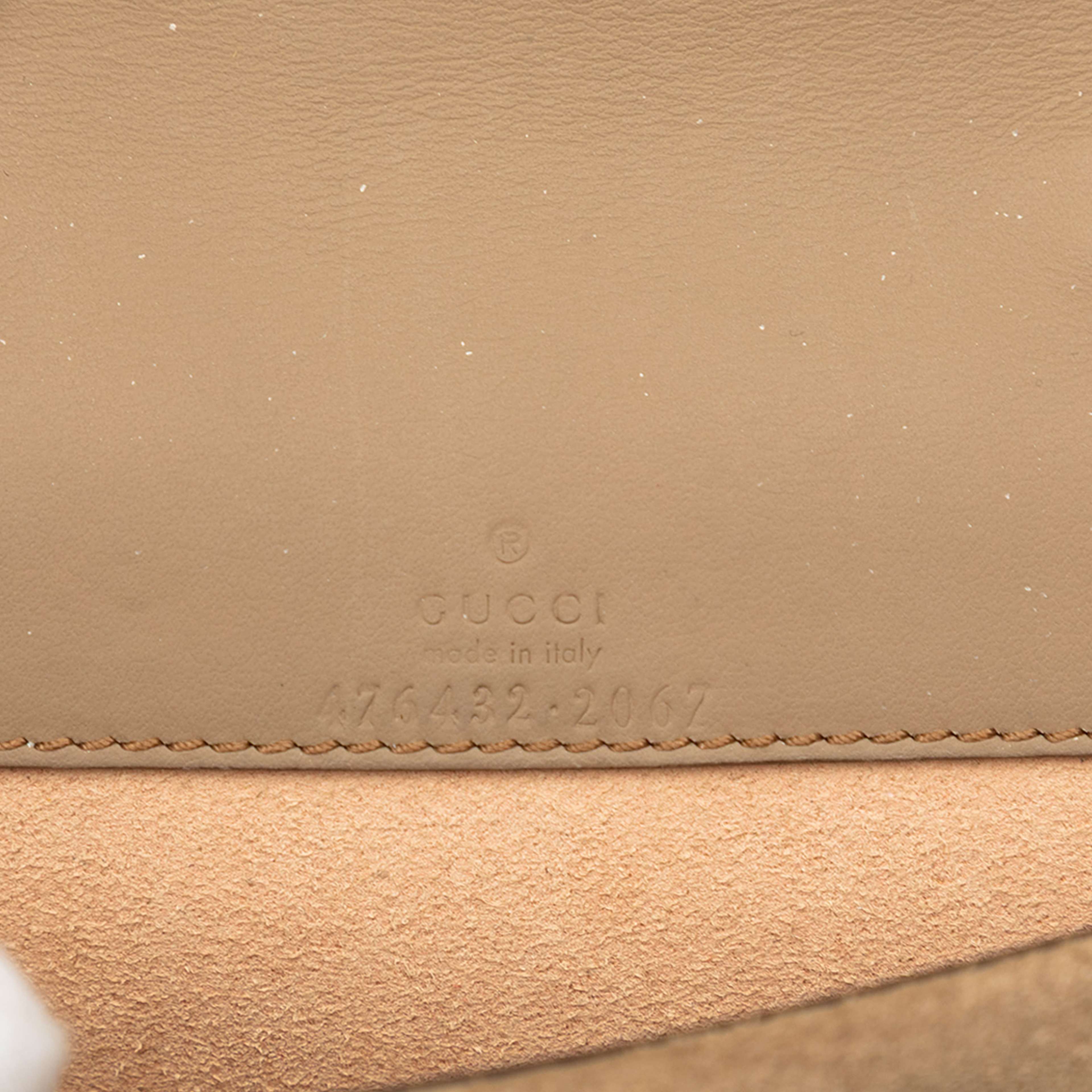 Gucci Mini Gg Supreme Dionysus Crossbody, från Luxclusif, i färgen beige. Klicka för att öppna bilden i stort format