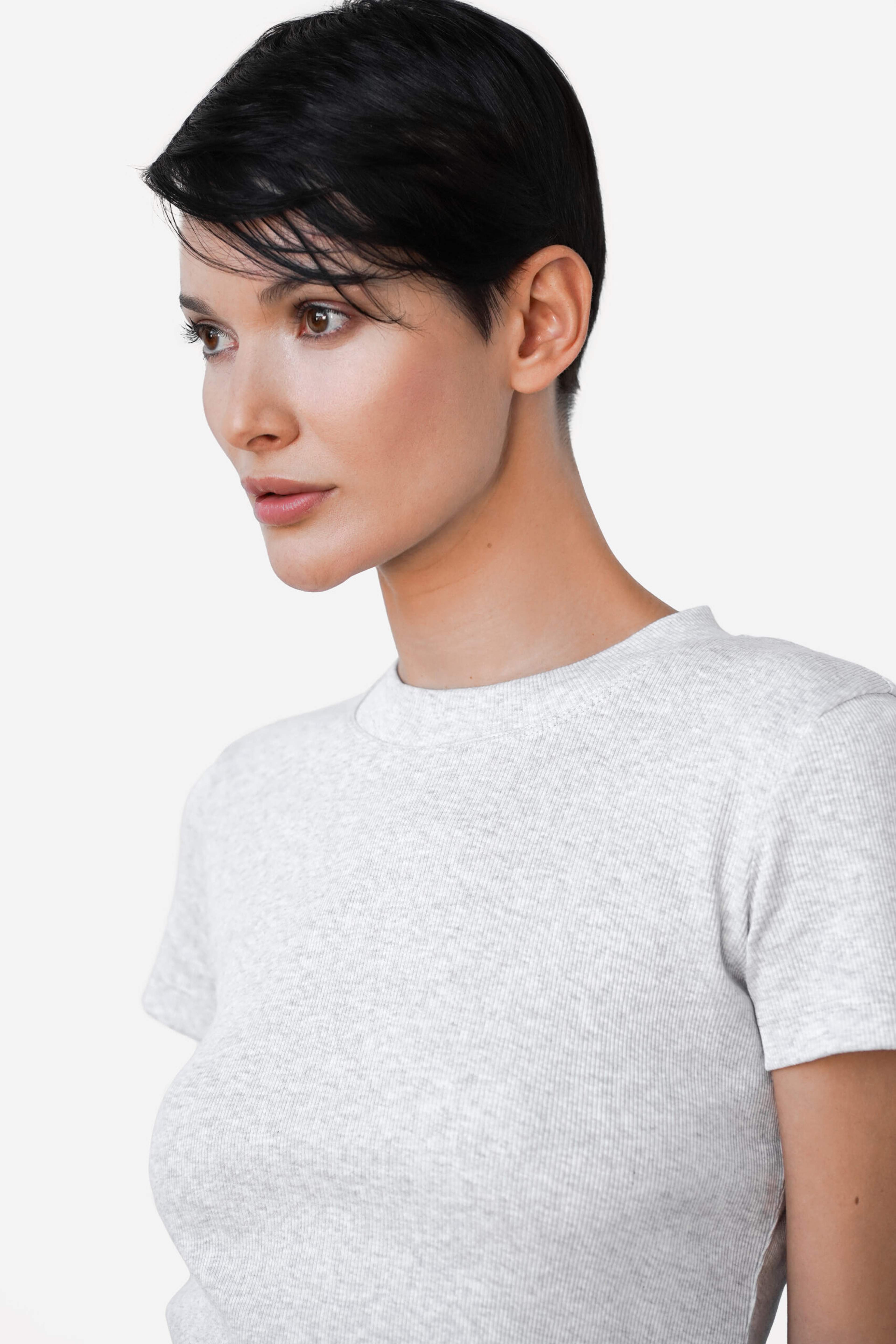 Ottille Tee - Grey Melange, från Residus, i färgen grey. Klicka för att öppna bilden i stort format