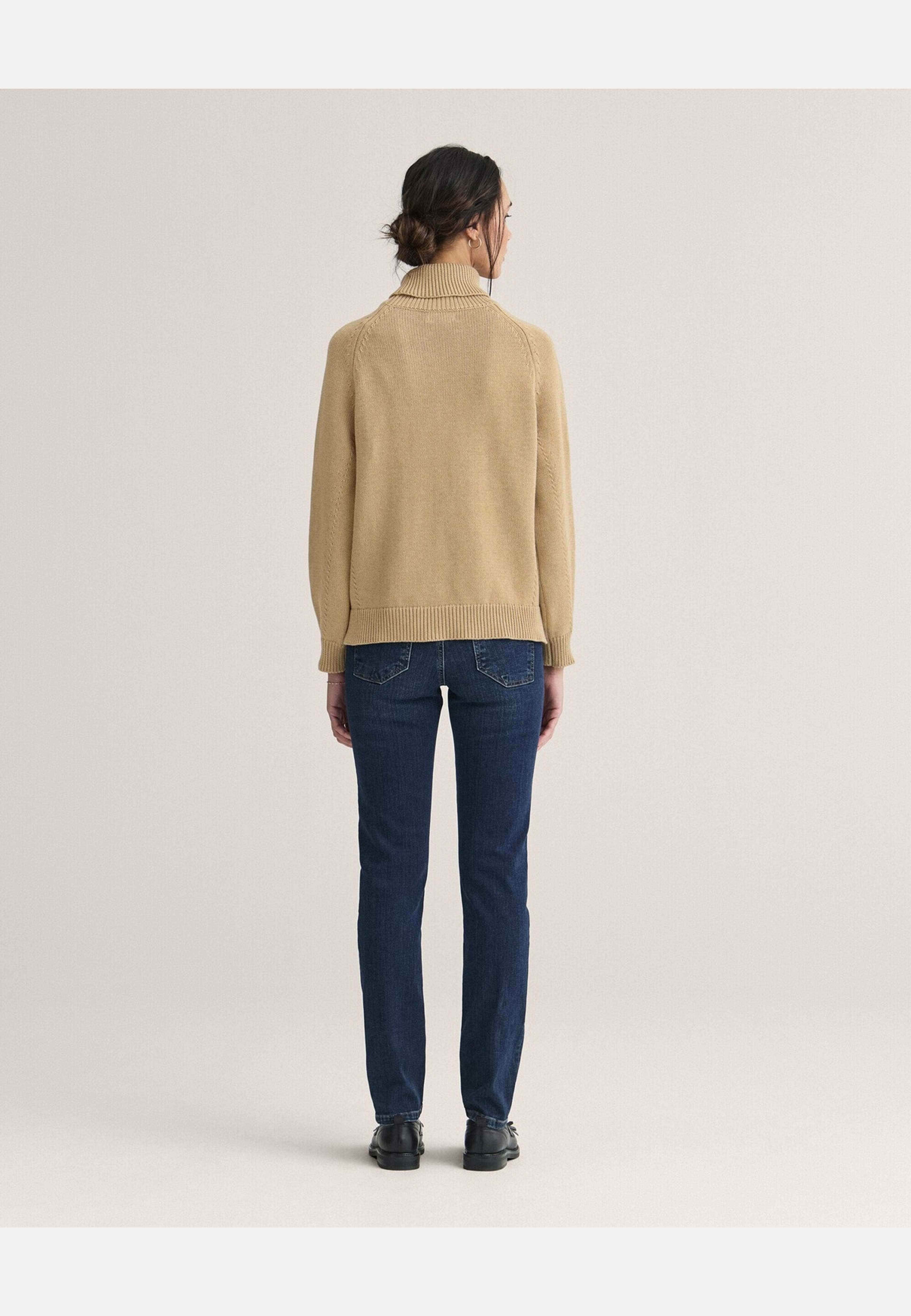 Stickad Polotröja Iris, från Newhouse, i färgen beige. Klicka för att öppna bilden i stort format