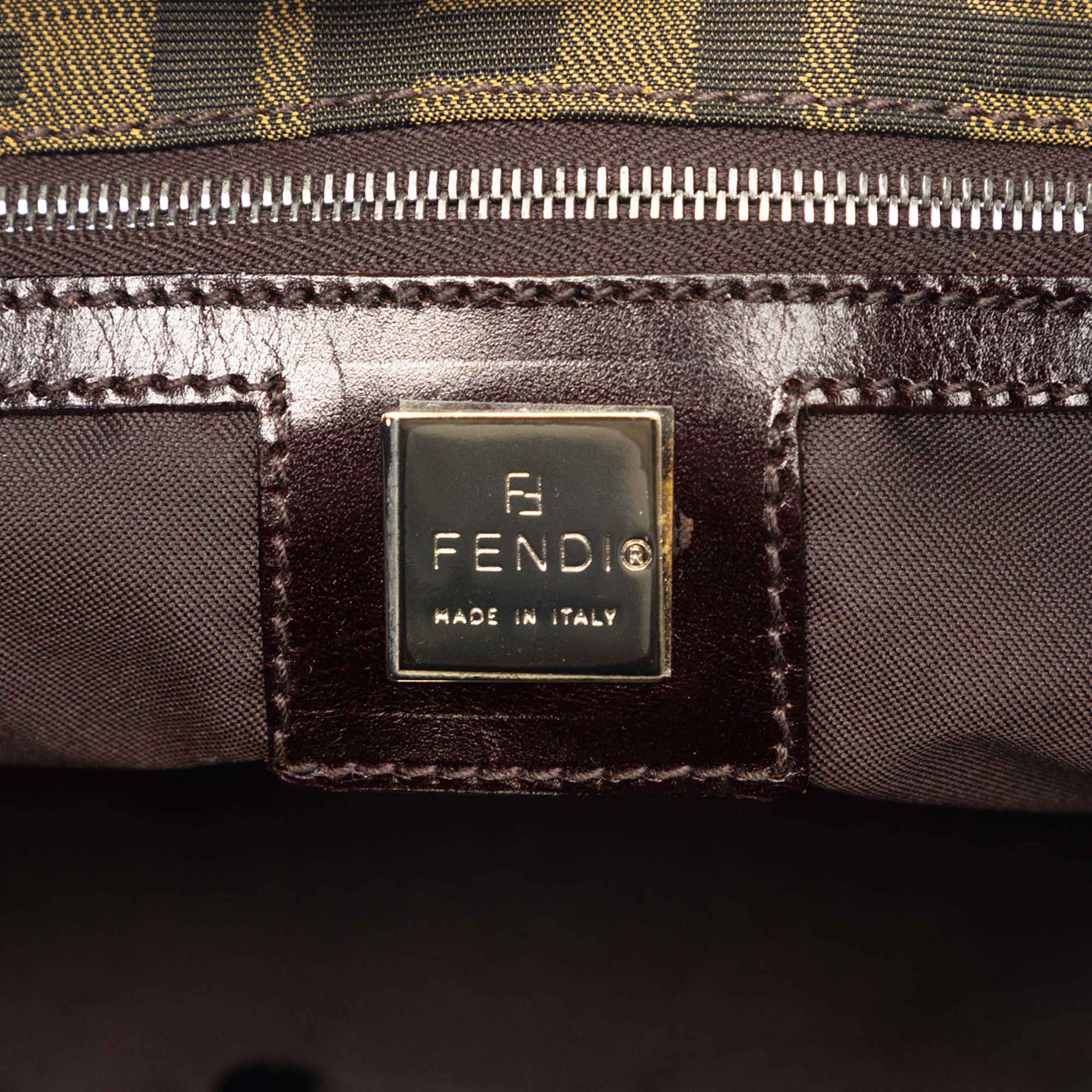 Fendi Zucca Canvas Tote, från Luxclusif, i färgen brown. Klicka för att öppna bilden i stort format