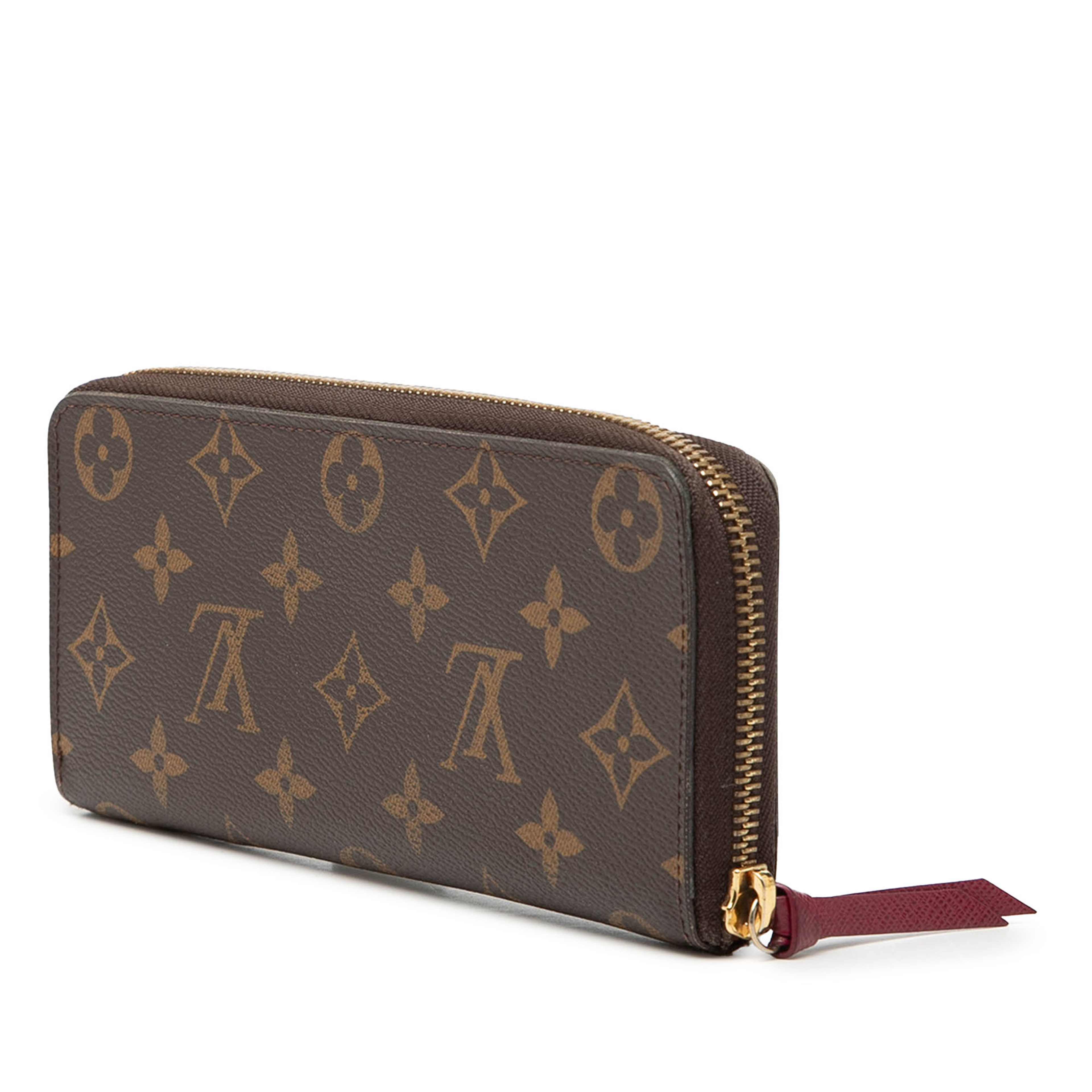 Louis Vuitton Monogram Clemence Wallet, från Luxclusif, i färgen brown. Klicka för att öppna bilden i stort format