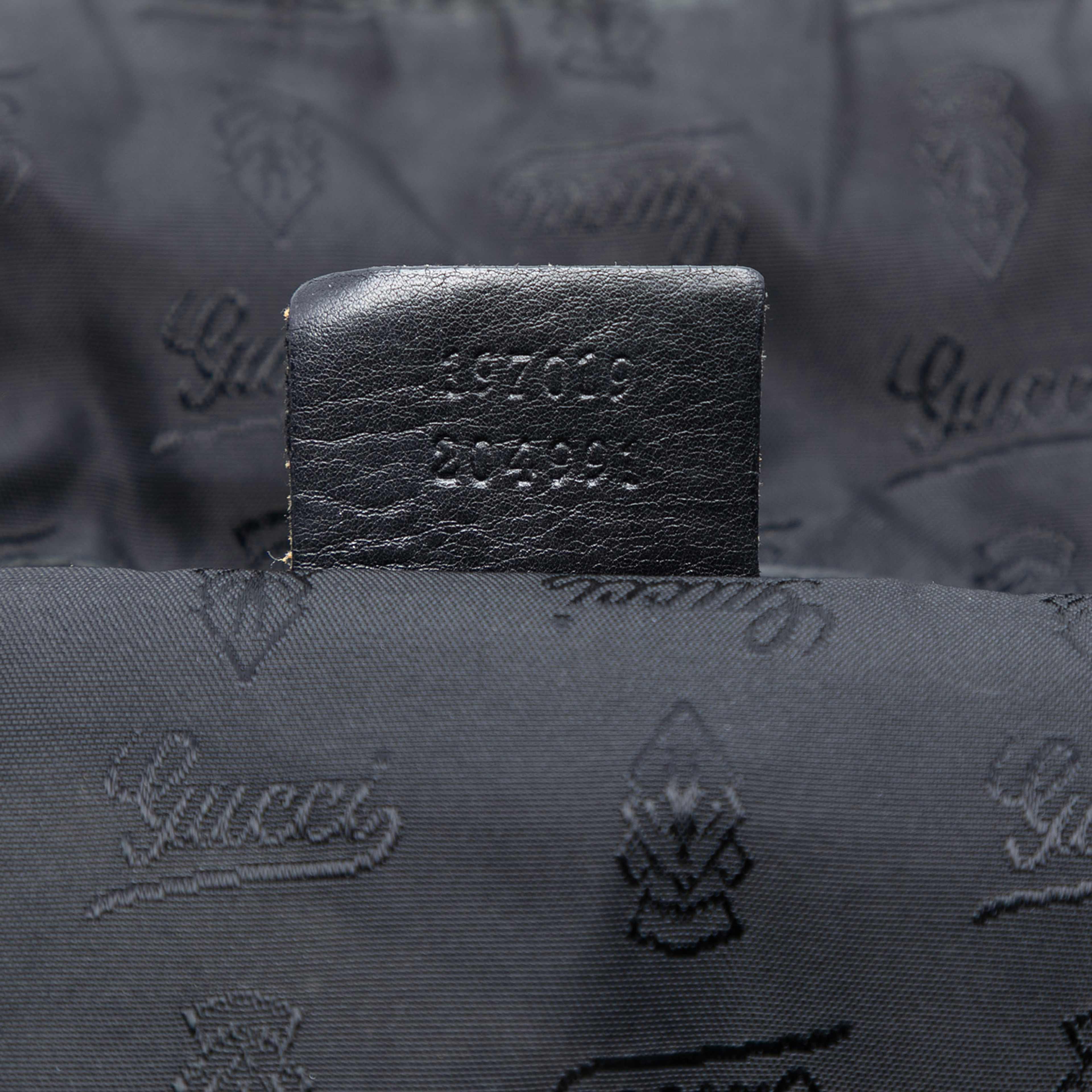 Gucci Large Patent Hysteria Satchel, från Luxclusif, i färgen black. Klicka för att öppna bilden i stort format