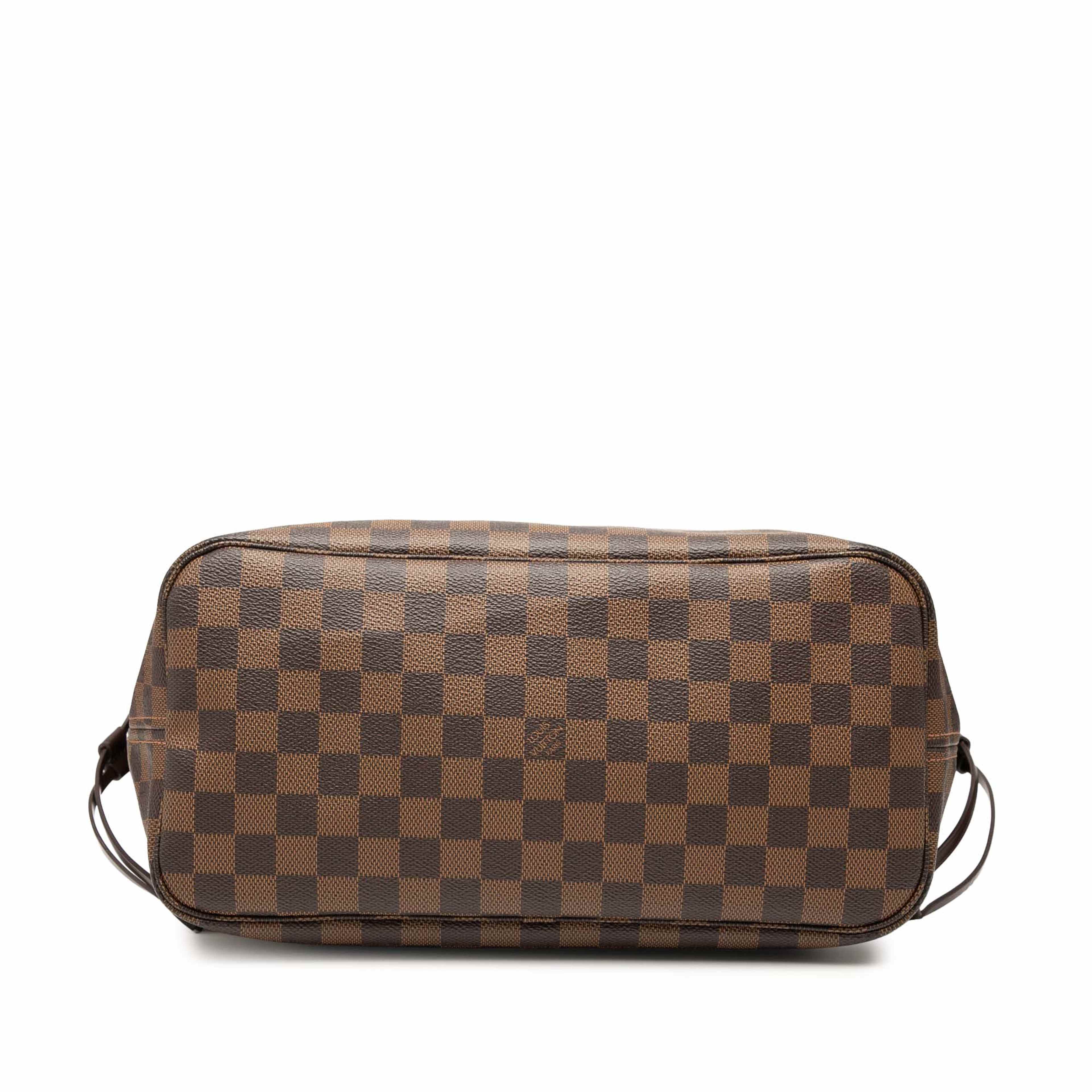 Louis Vuitton Damier Ebene Neverfull Mm, från Luxclusif, i färgen brown. Klicka för att öppna bilden i stort format
