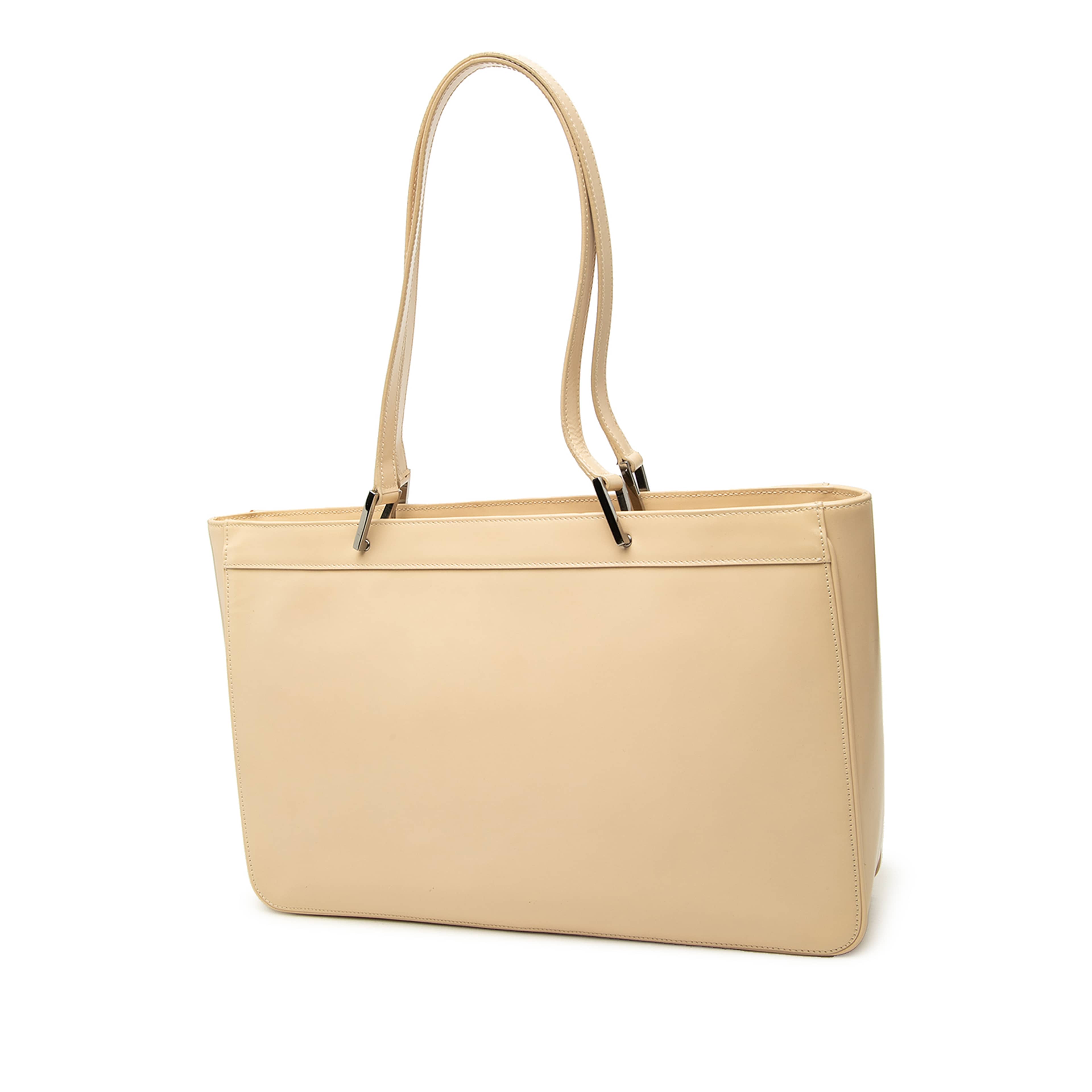 Gucci Calfskin Jackie Tote, från Luxclusif, i färgen beige. Klicka för att öppna bilden i stort format