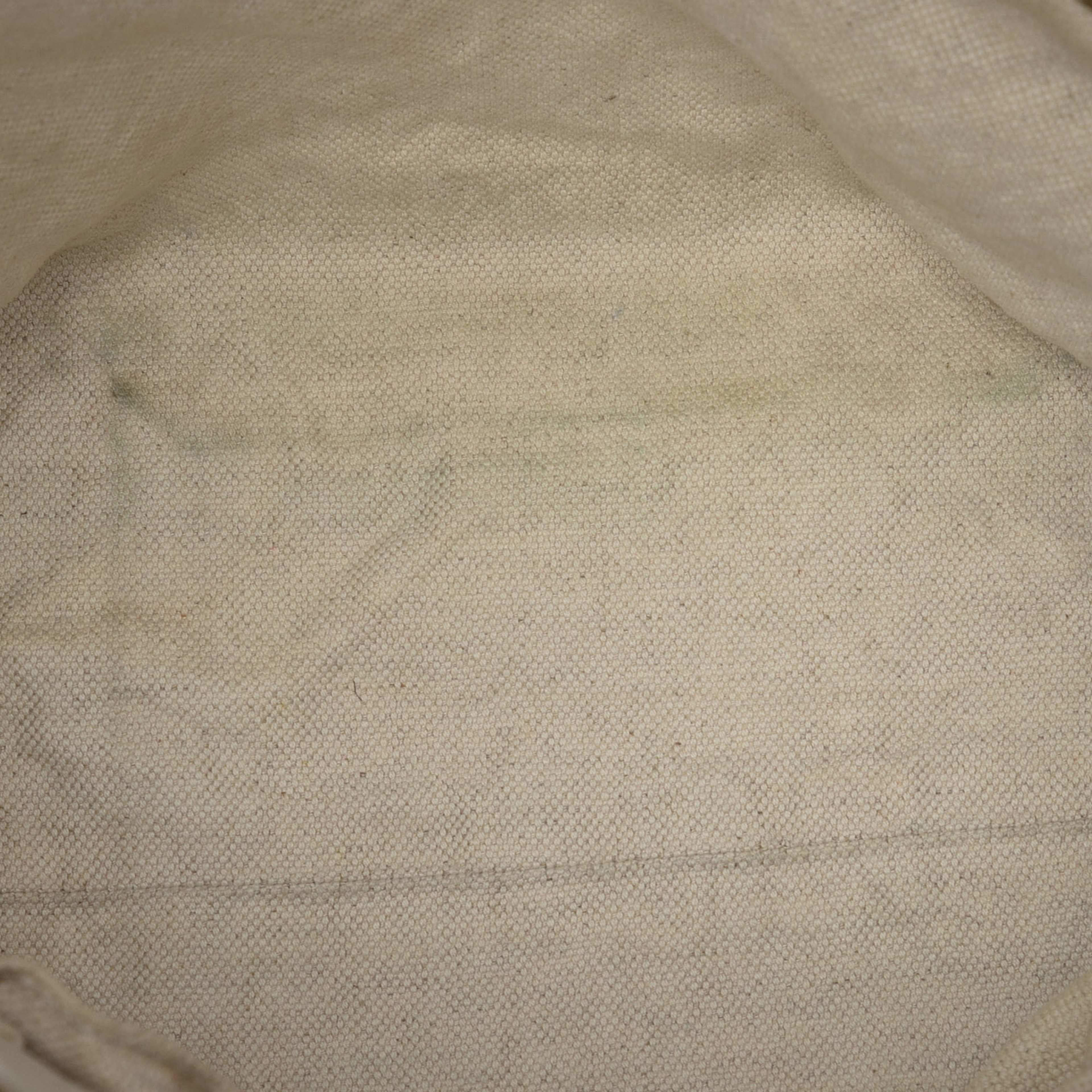 Gucci Medium Gg Canvas Bree Fold Over Tote, från Luxclusif, i färgen beige. Klicka för att öppna bilden i stort format