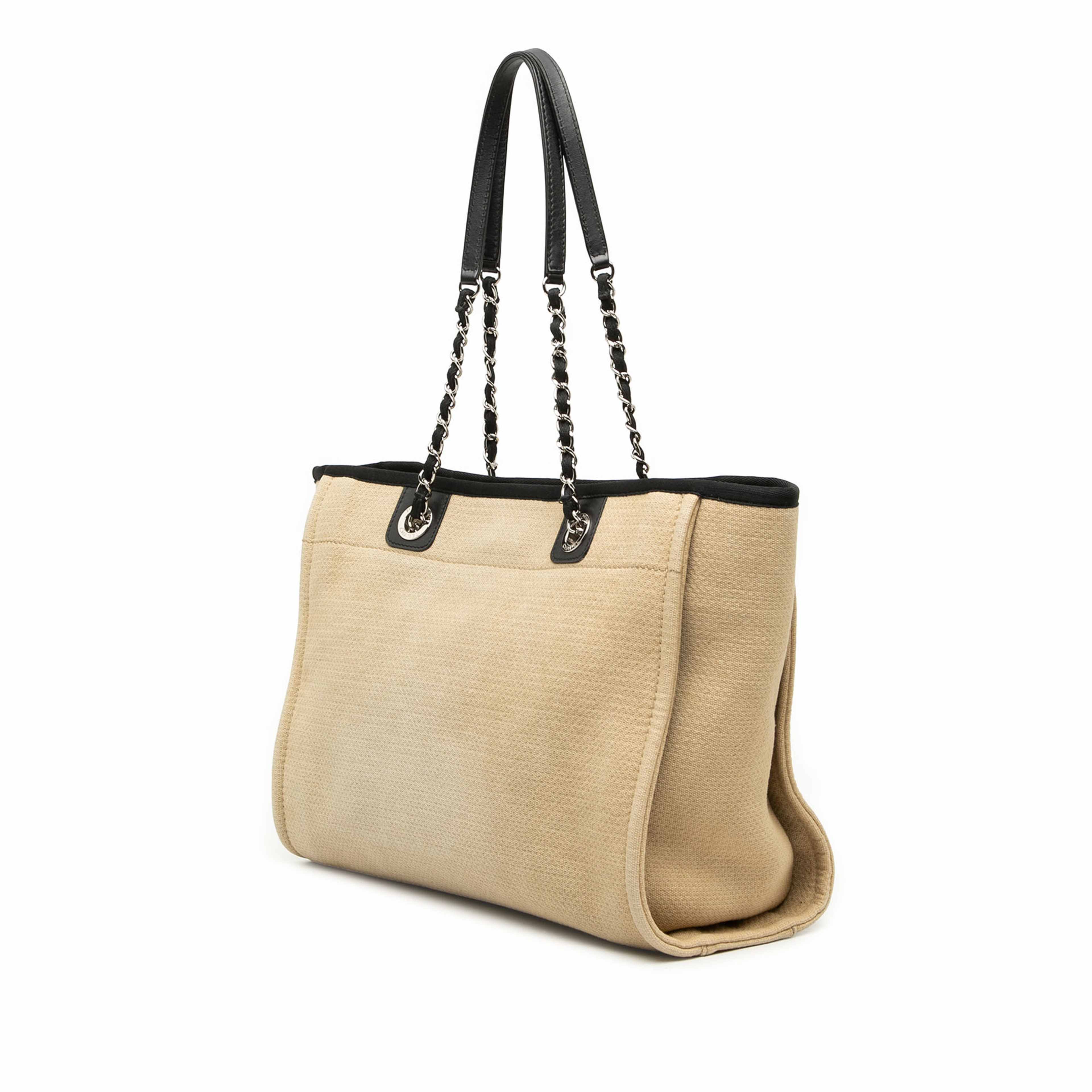 Chanel Small Canvas Deauville Tote, från Luxclusif, i färgen light brown. Klicka för att öppna bilden i stort format