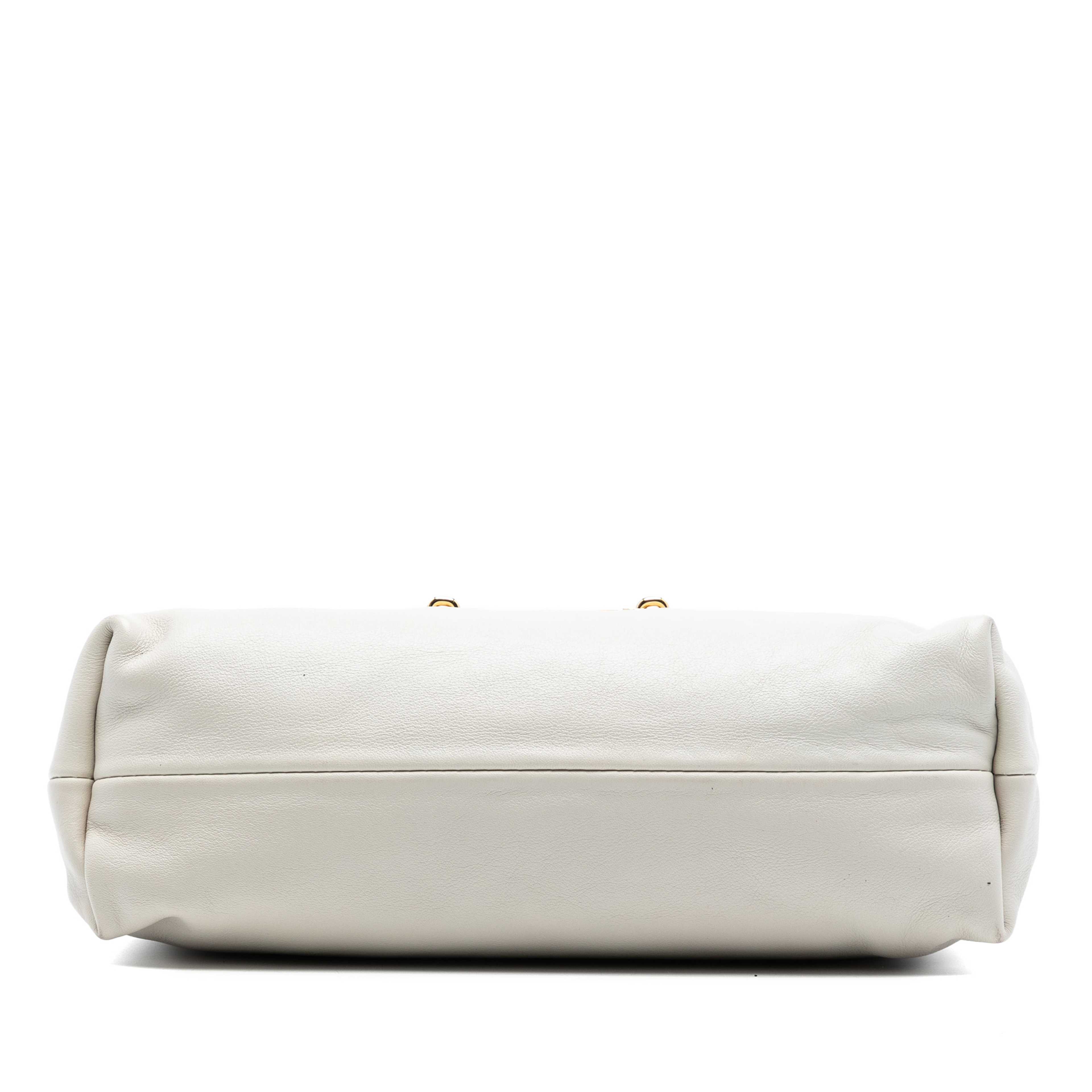 Burberry House Check Canvas And Calfskin Little Crush Crossbody, från Luxclusif, i färgen white. Klicka för att öppna bilden i stort format