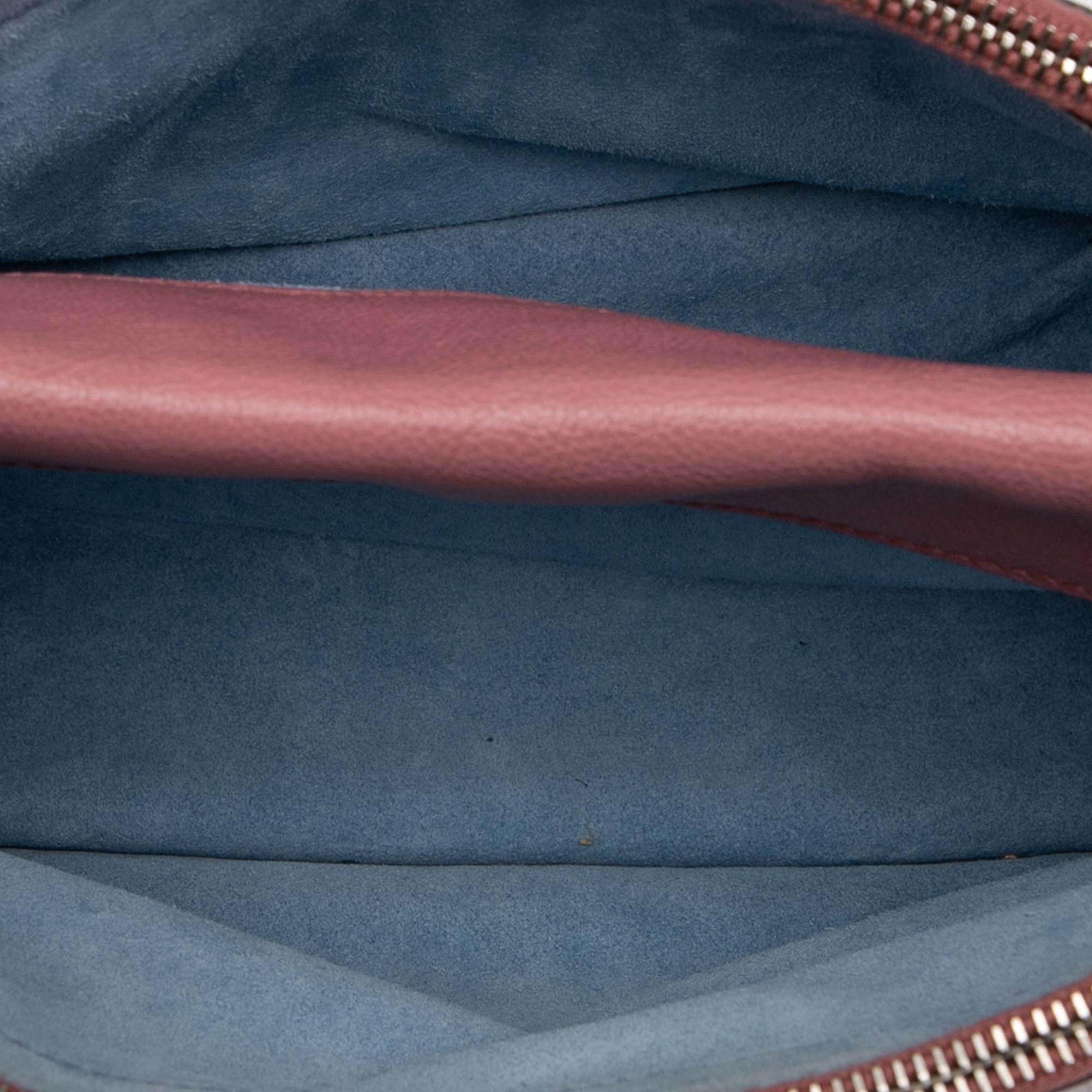 Prada Glace Calf Studded Etiquette Crossbody, från Luxclusif, i färgen blush. Klicka för att öppna bilden i stort format