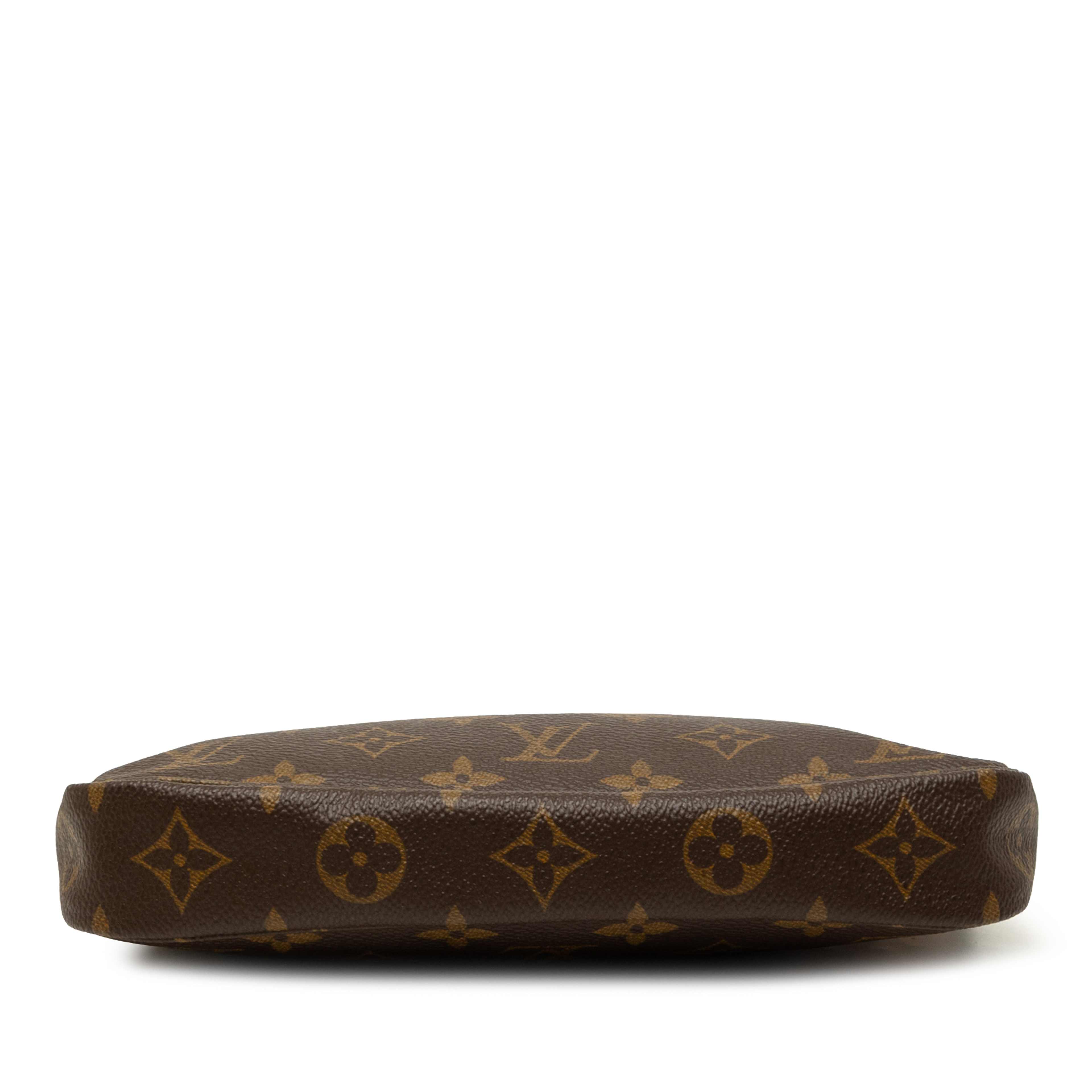 Louis Vuitton Monogram Pochette Accessoires, från Luxclusif, i färgen brun. Klicka för att öppna bilden i stort format