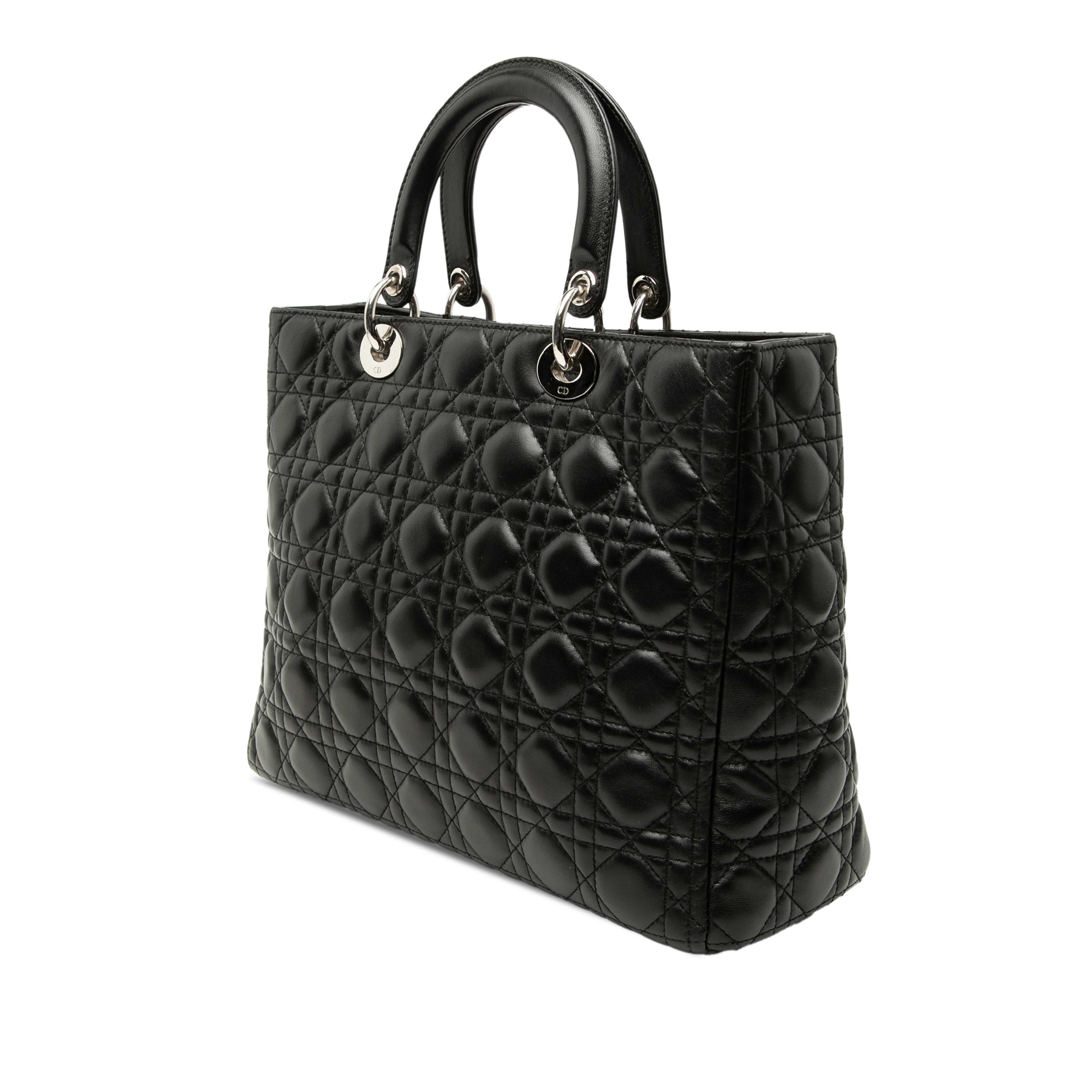 Dior Large Lambskin Cannage Lady Dior, från Luxclusif, i färgen black. Klicka för att öppna bilden i stort format