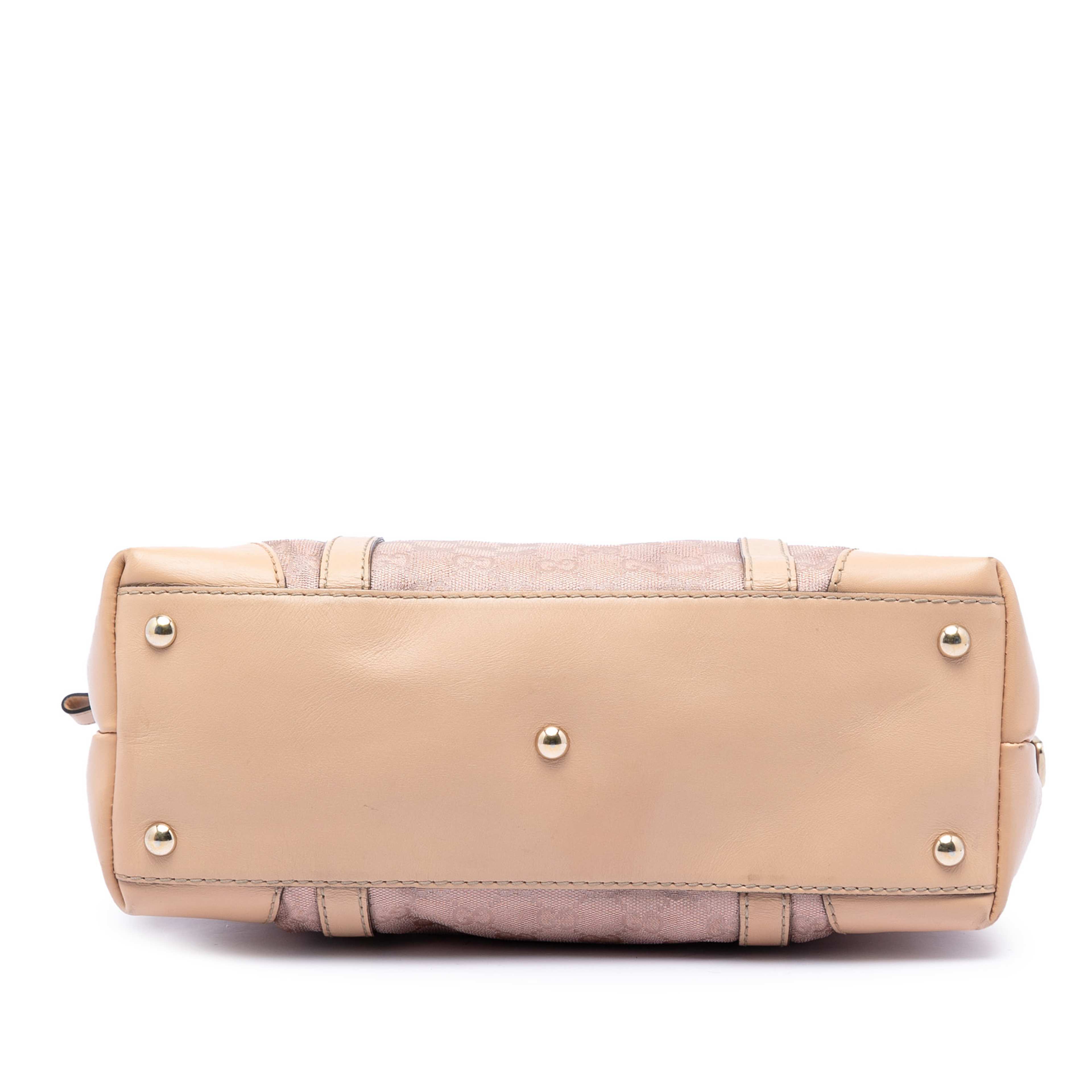 Gucci Gg Canvas Lovely Tote, från Luxclusif, i färgen rosa. Klicka för att öppna bilden i stort format