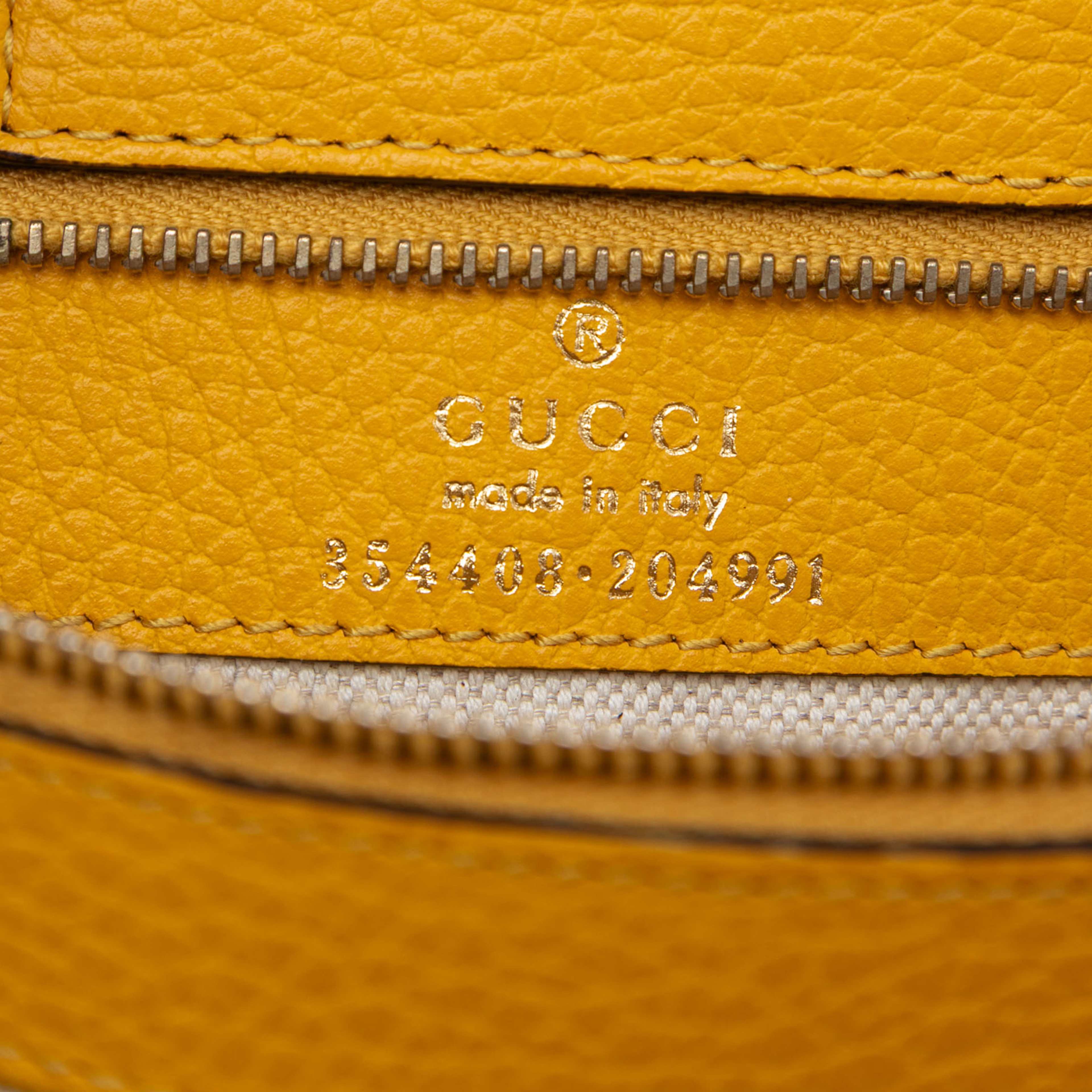 Gucci Medium Dollar Calfskin Swing Tote, från Luxclusif, i färgen mustard. Klicka för att öppna bilden i stort format