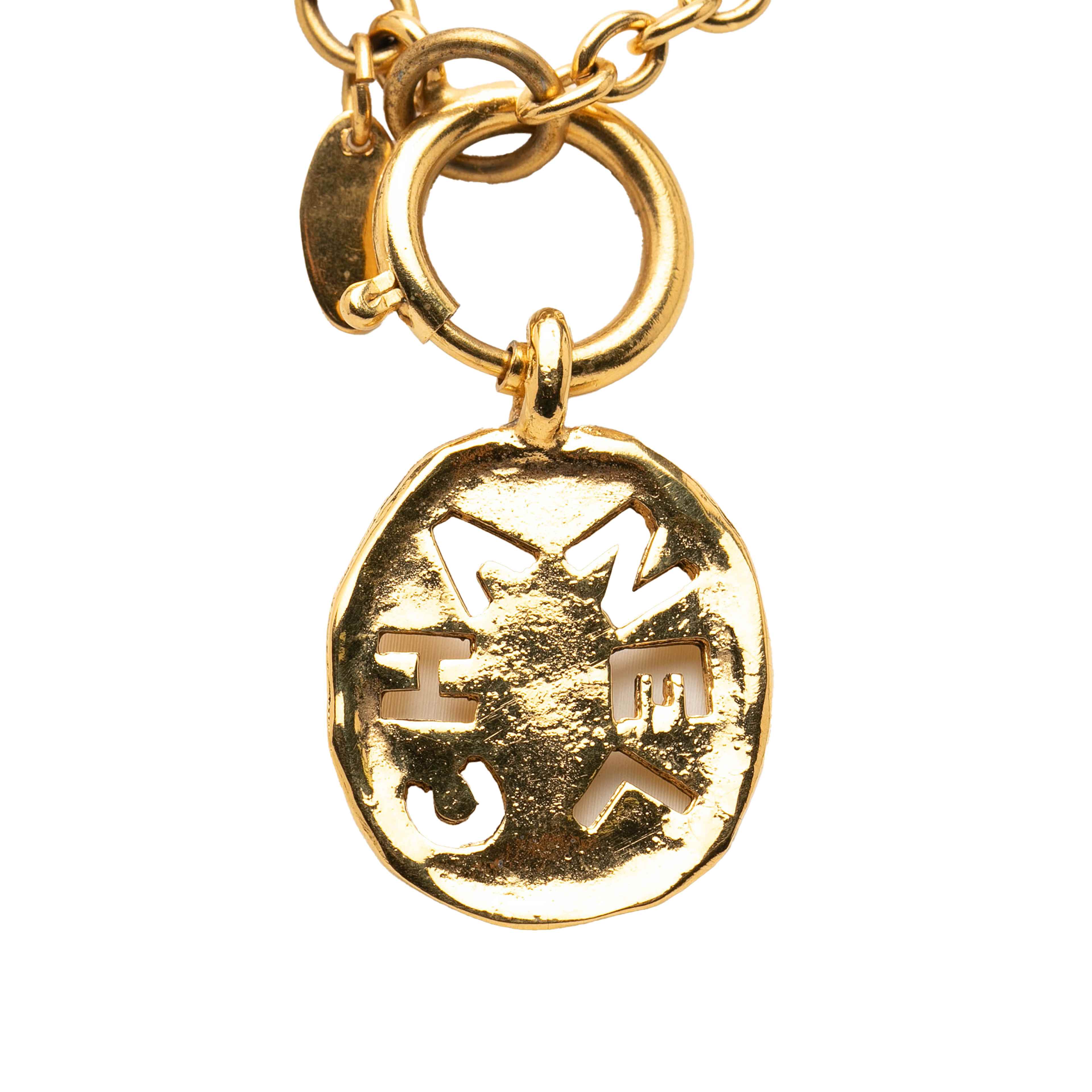 Chanel Gold Plated Cut Out Logo Pendant Necklace, från Luxclusif, i färgen gold. Klicka för att öppna bilden i stort format