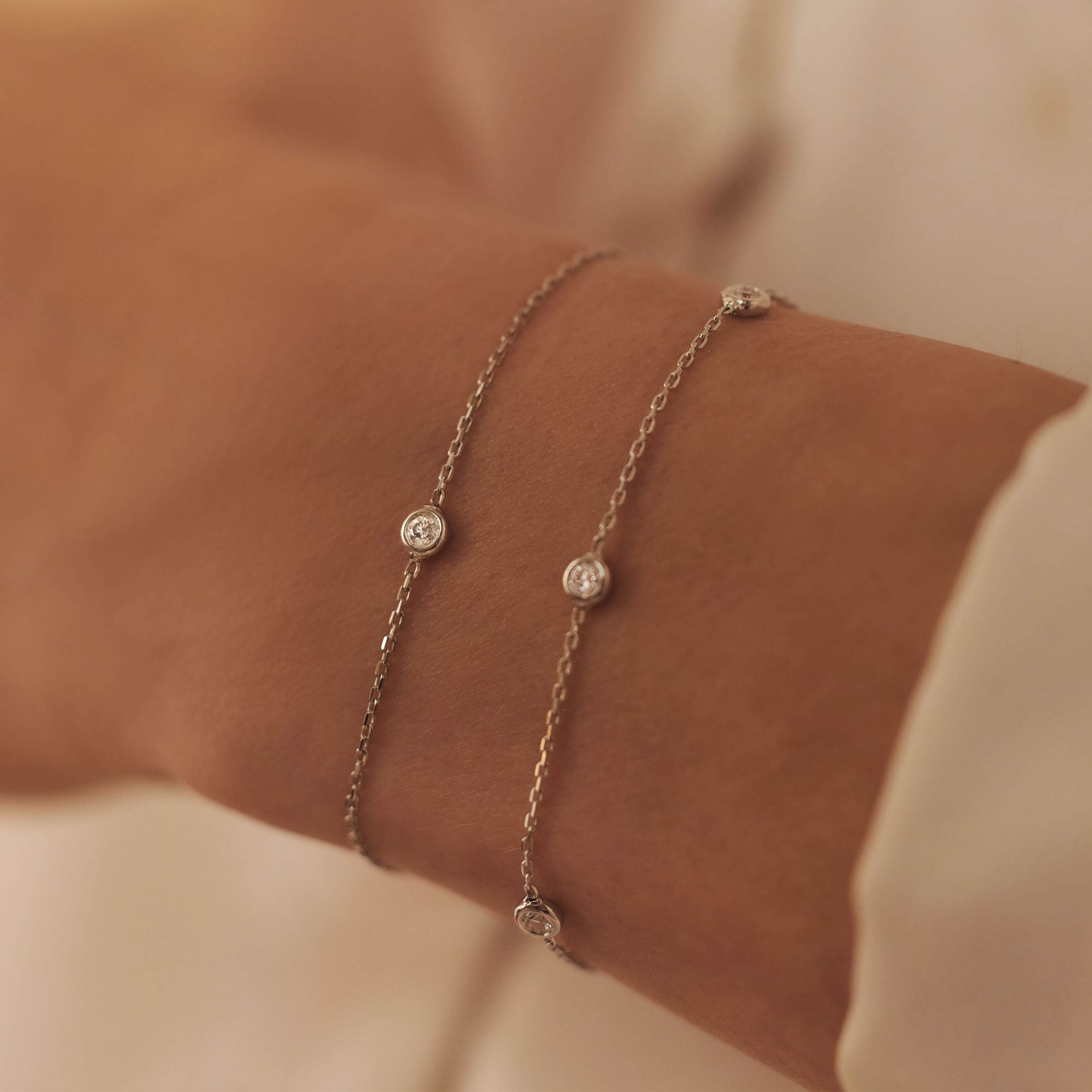 De La Paix Alfie Armband Med Diamanter 012 Ct, från Isabel Bernard, i färgen silver. Klicka för att öppna bilden i stort format