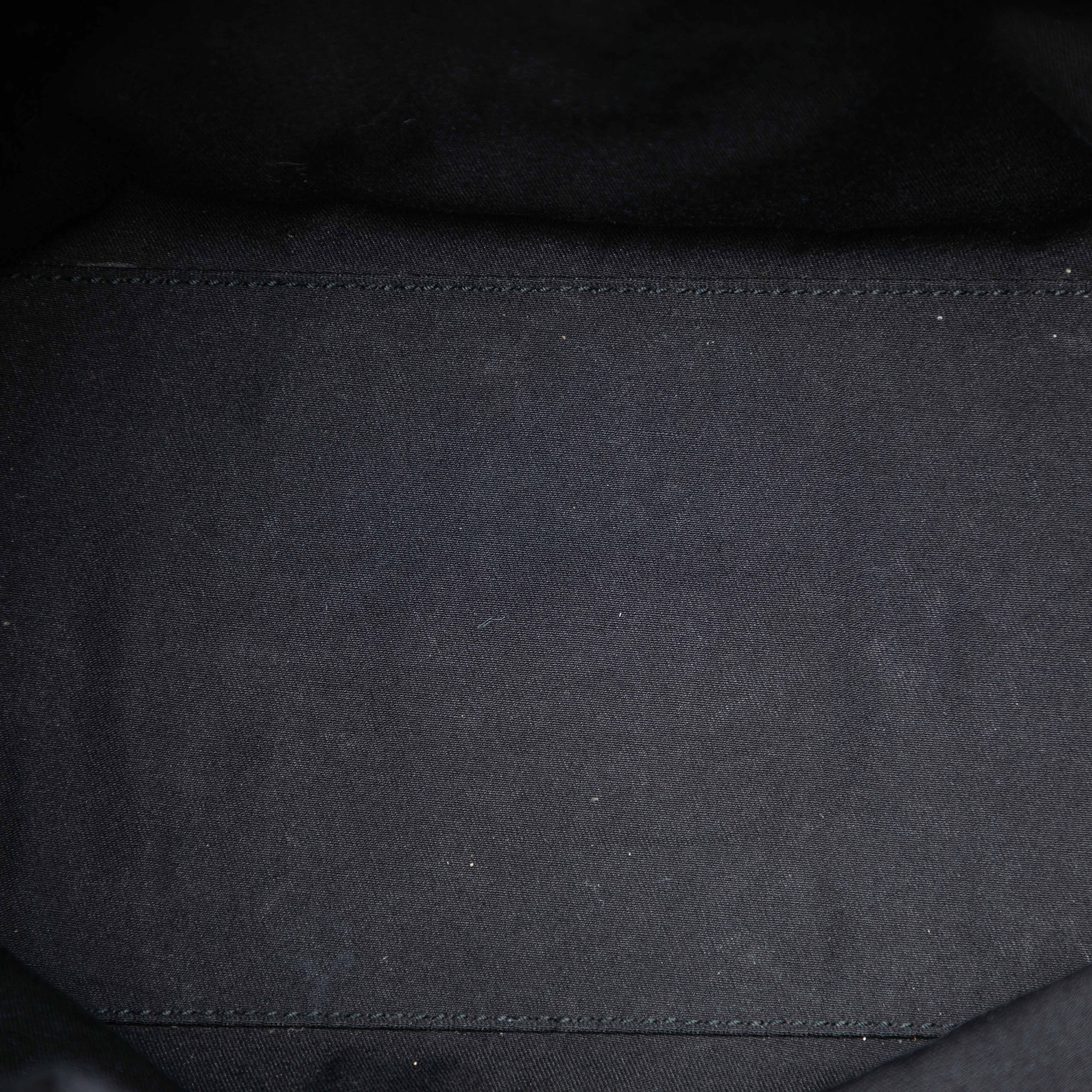 Gucci Large Gg Canvas Eclipse Tote, från Luxclusif, i färgen svart. Klicka för att öppna bilden i stort format
