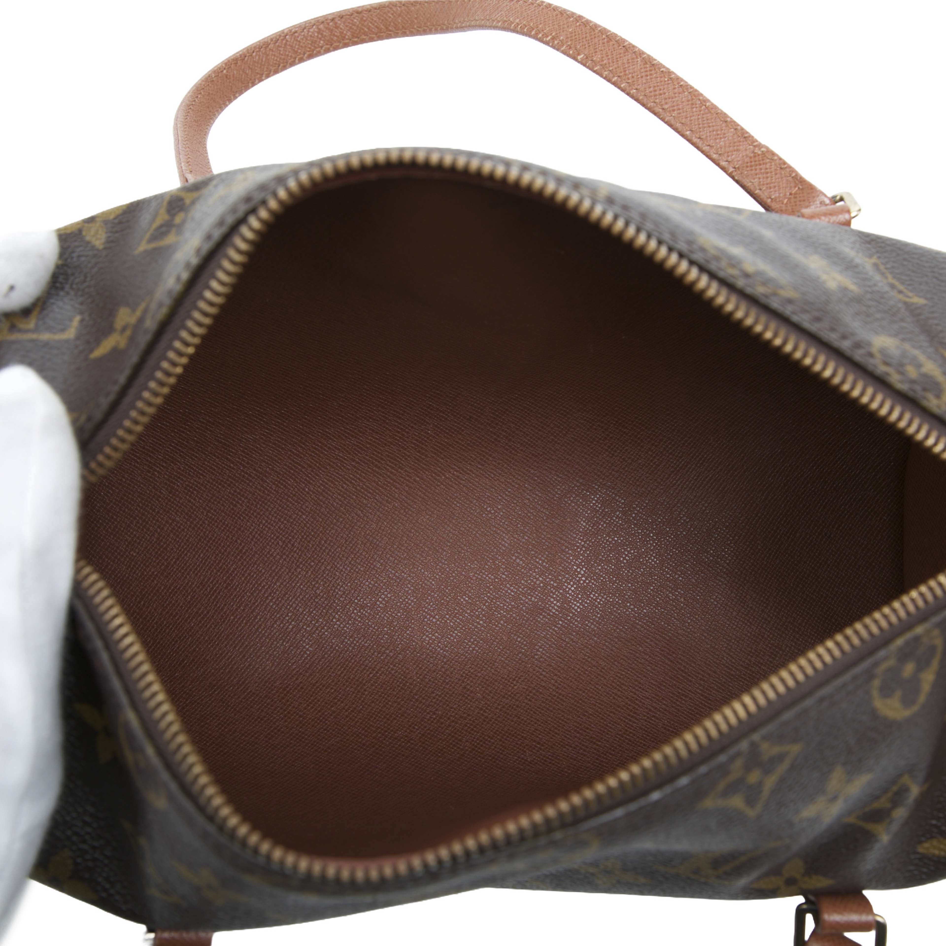 Louis Vuitton Monogram Papillon 26, från Luxclusif, i färgen brun. Klicka för att öppna bilden i stort format