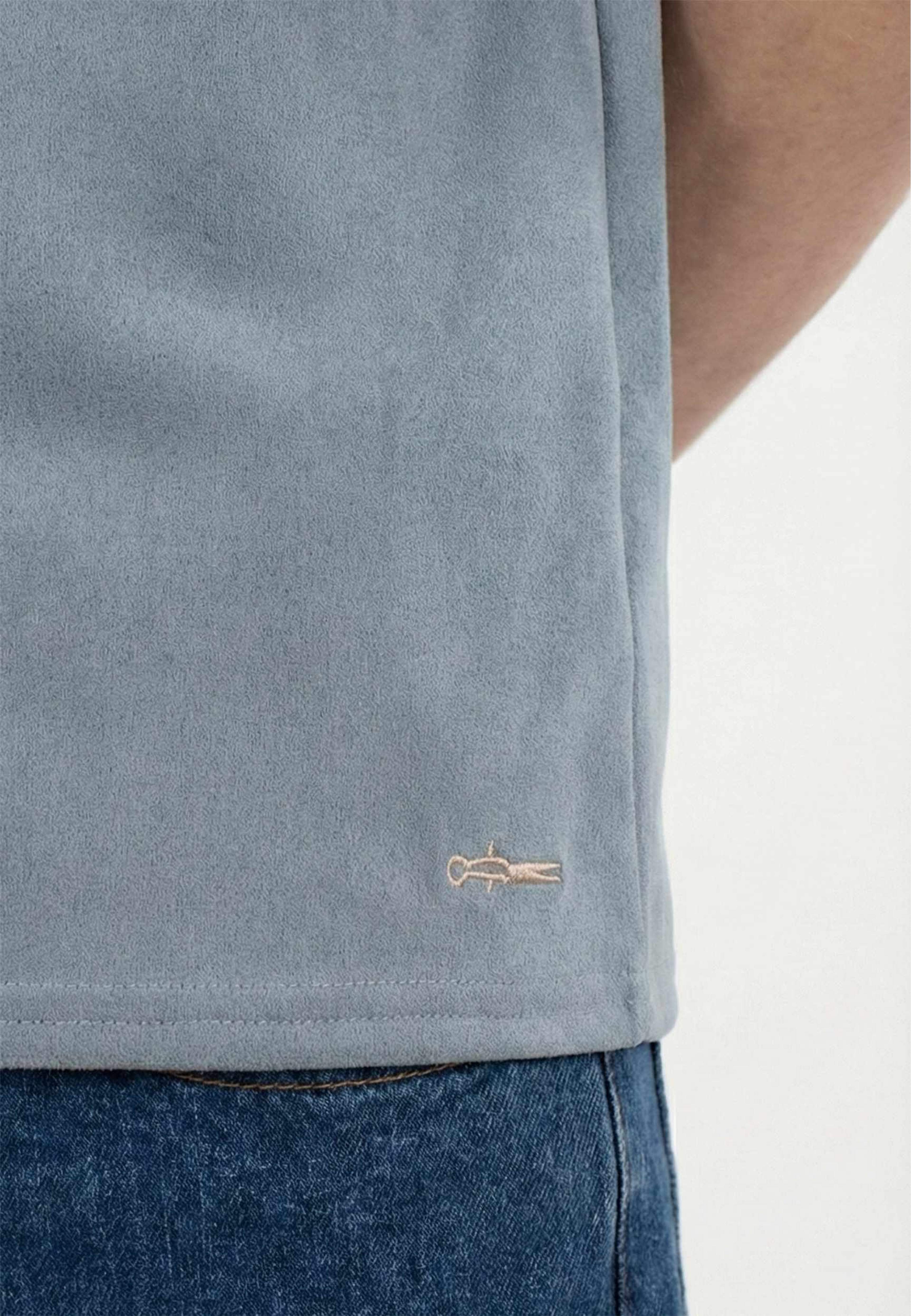 Nathan Vegan Suede Shirt, från Ciszere, i färgen blue. Klicka för att öppna bilden i stort format