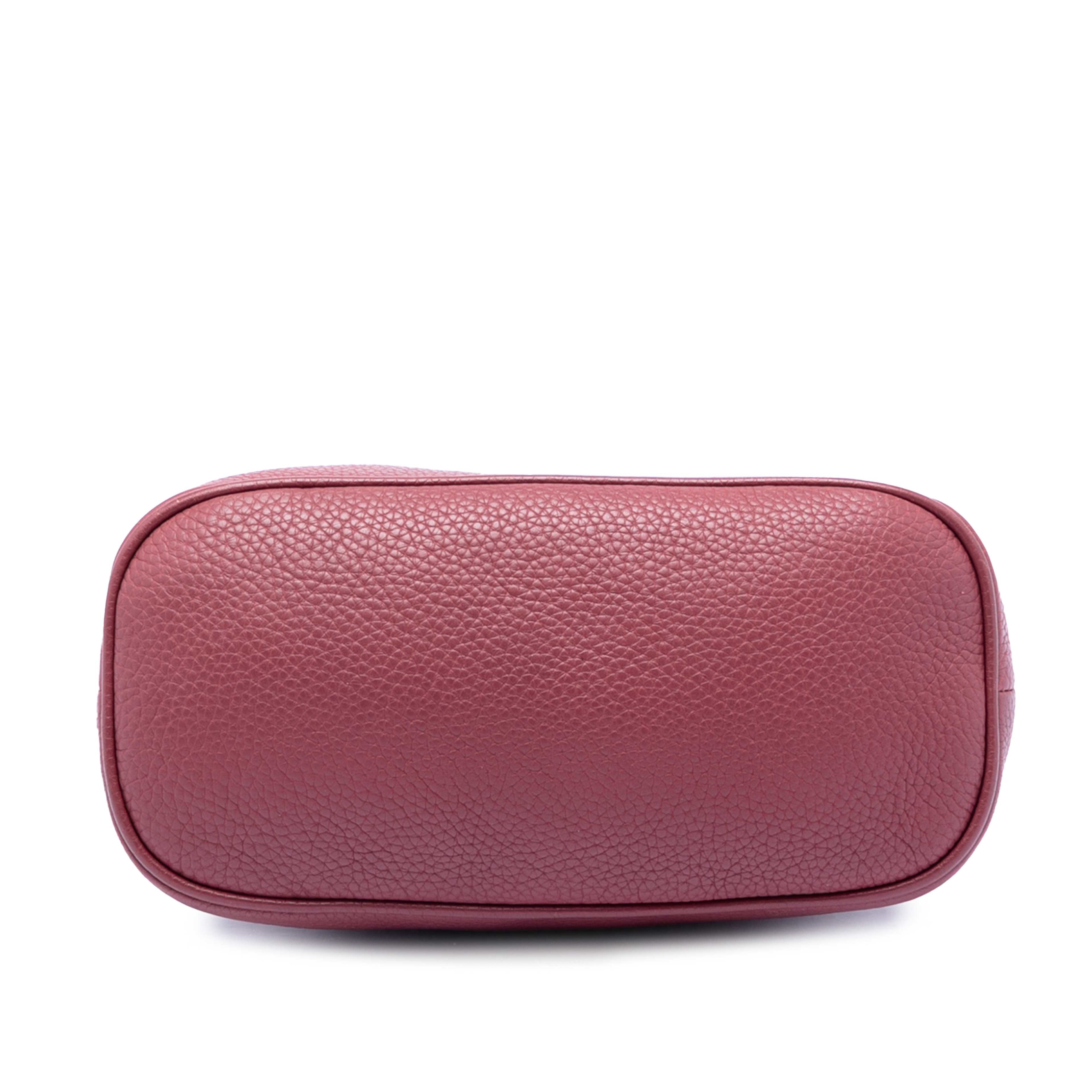 Gucci Mini Guccissima Dome Satchel, från Luxclusif, i färgen dark pink. Klicka för att öppna bilden i stort format