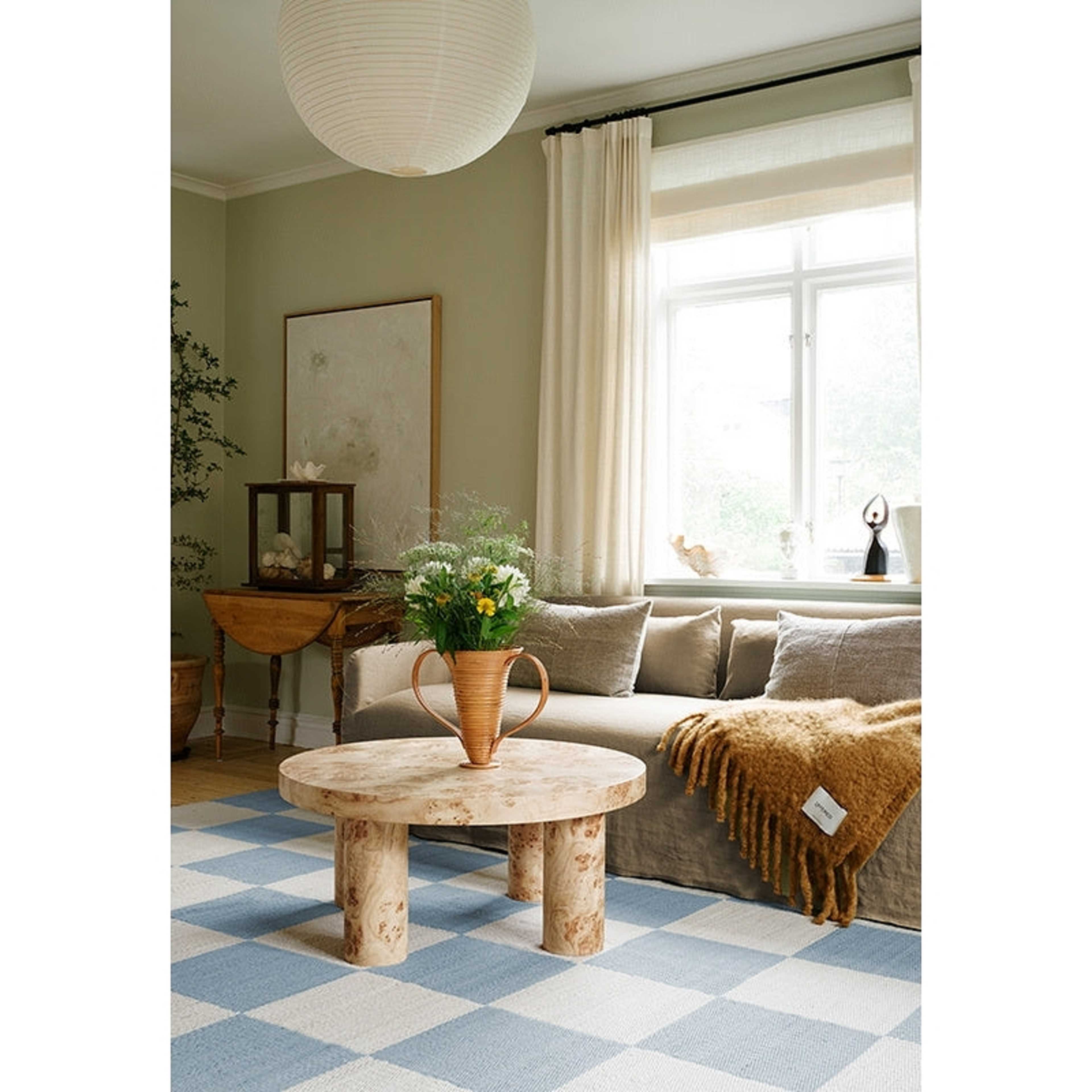 Chess Ullmatta Cornflower Blue 200x300 cm, från Layered, i färgen blå. Klicka för att öppna bilden i stort format