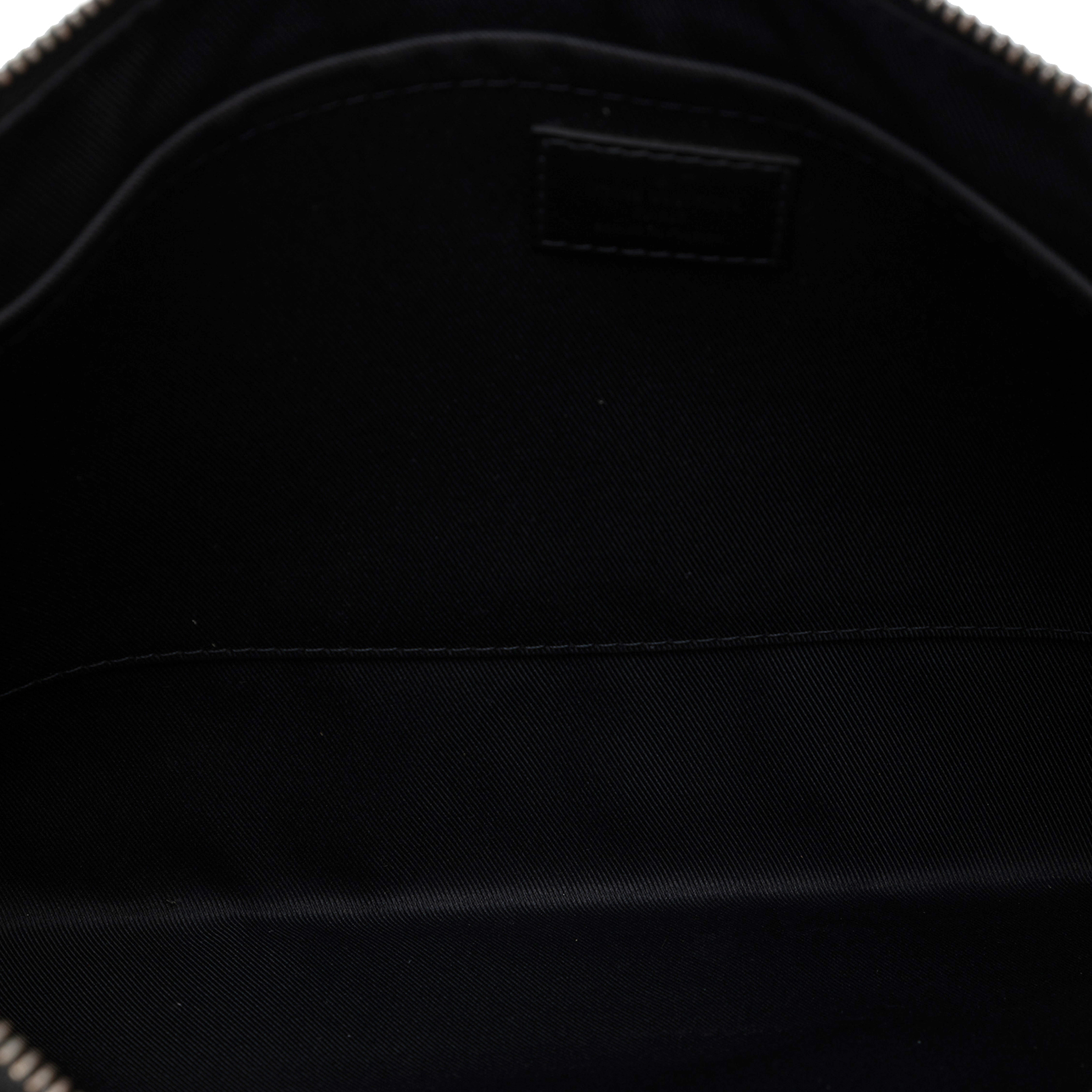 Louis Vuitton Monogram Eclipse Discovery Pochette Gm, från Luxclusif, i färgen black. Klicka för att öppna bilden i stort format