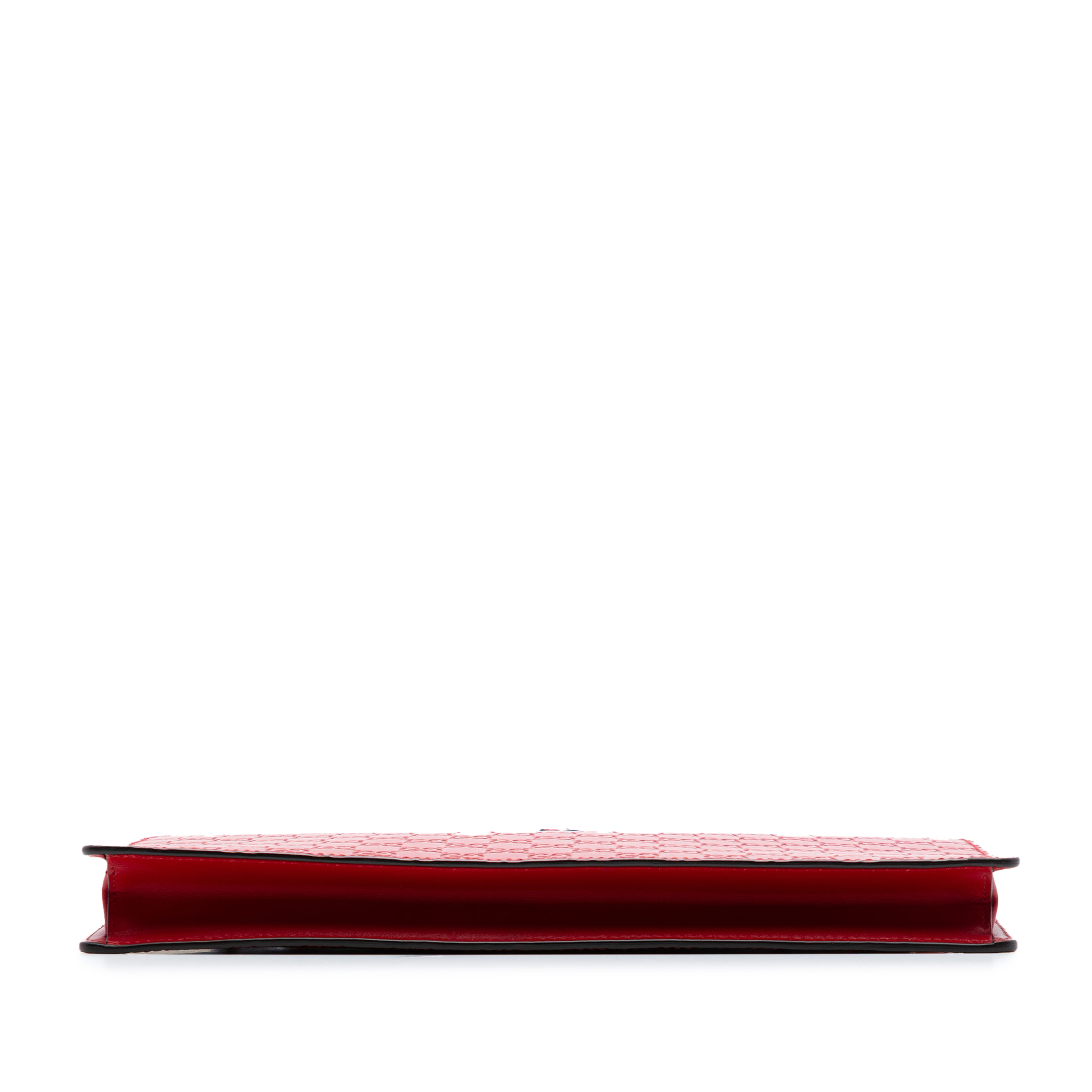 Gucci Guccissima Zip Messenger Bag, från Luxclusif, i färgen red. Klicka för att öppna bilden i stort format