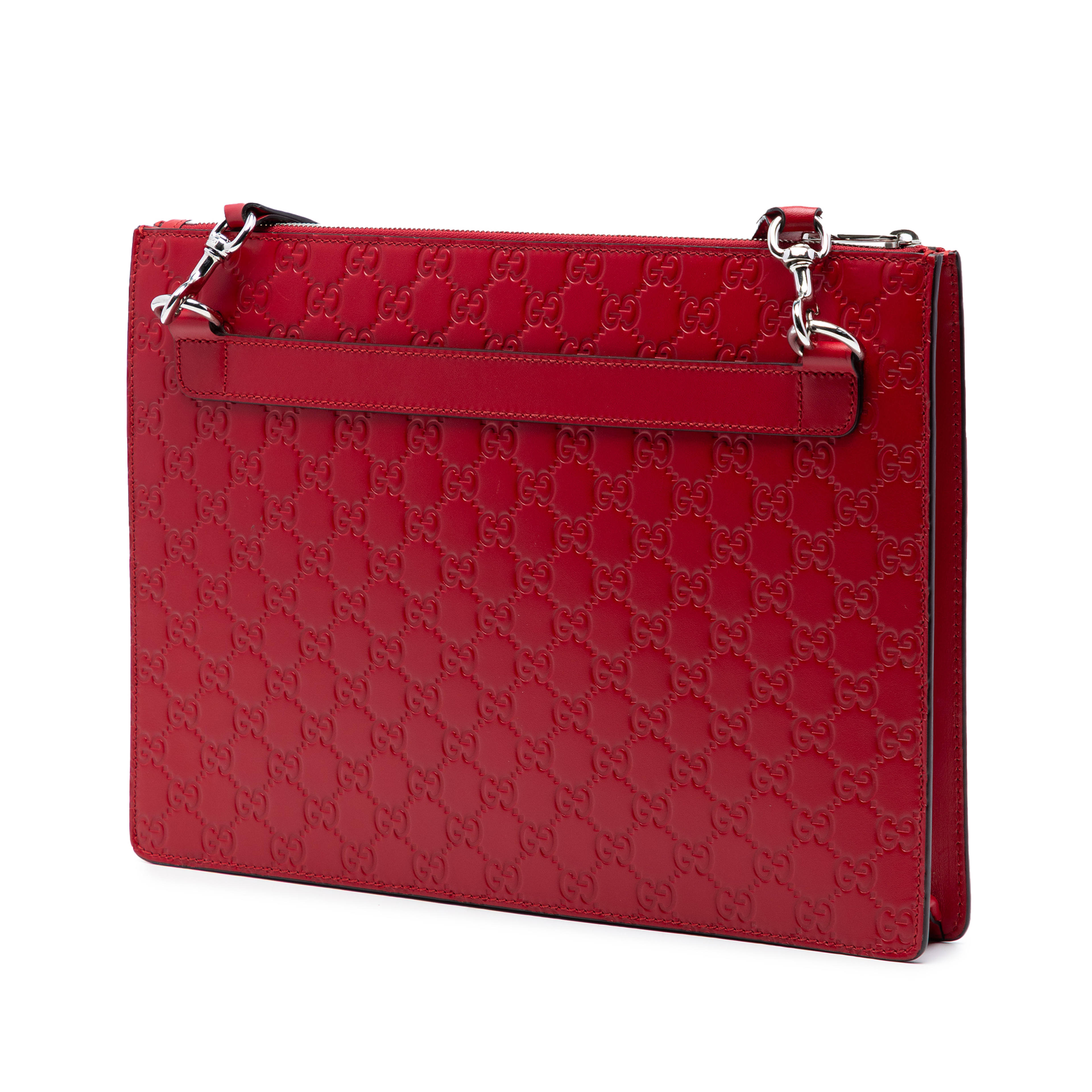 Gucci Guccissima Zip Messenger Bag, från Luxclusif, i färgen red. Klicka för att öppna bilden i stort format