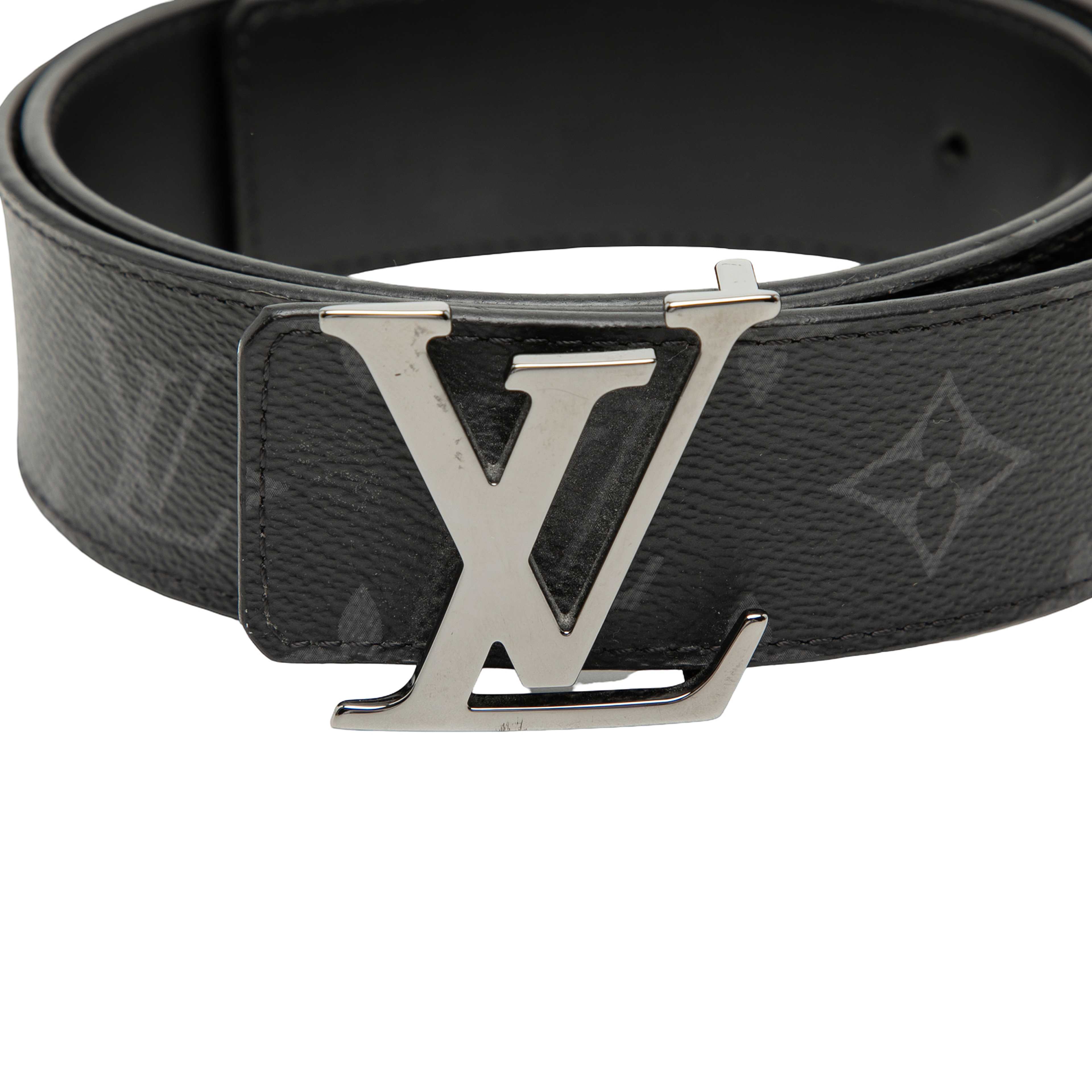 Louis Vuitton Monogram Eclipse Lv Initiales Reversible Belt, från Luxclusif, i färgen black. Klicka för att öppna bilden i stort format