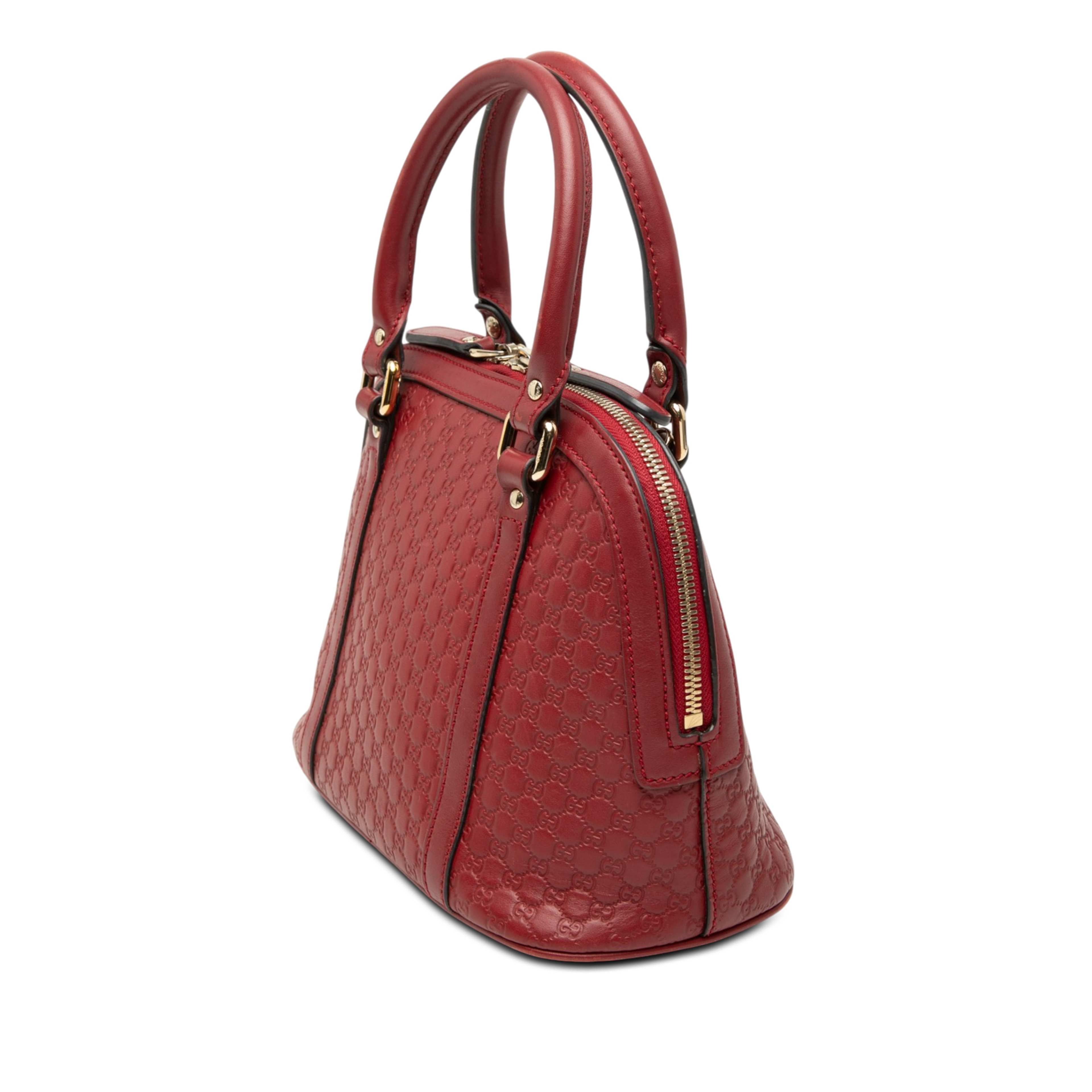 Gucci Mini Microguccissima Dome Satchel, från Luxclusif, i färgen red. Klicka för att öppna bilden i stort format