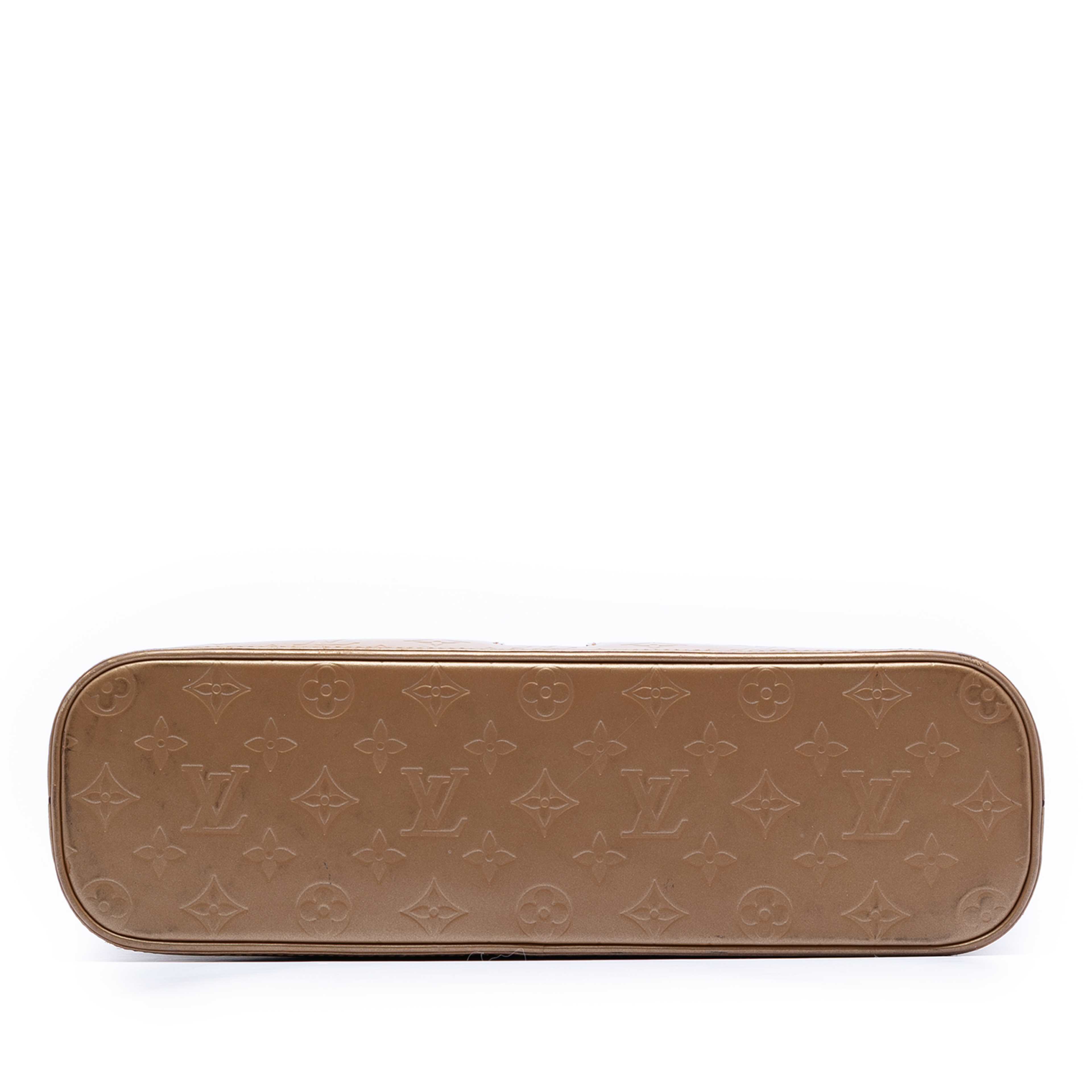 Louis Vuitton Monogram Mat Wilwood, från Luxclusif, i färgen light brown. Klicka för att öppna bilden i stort format