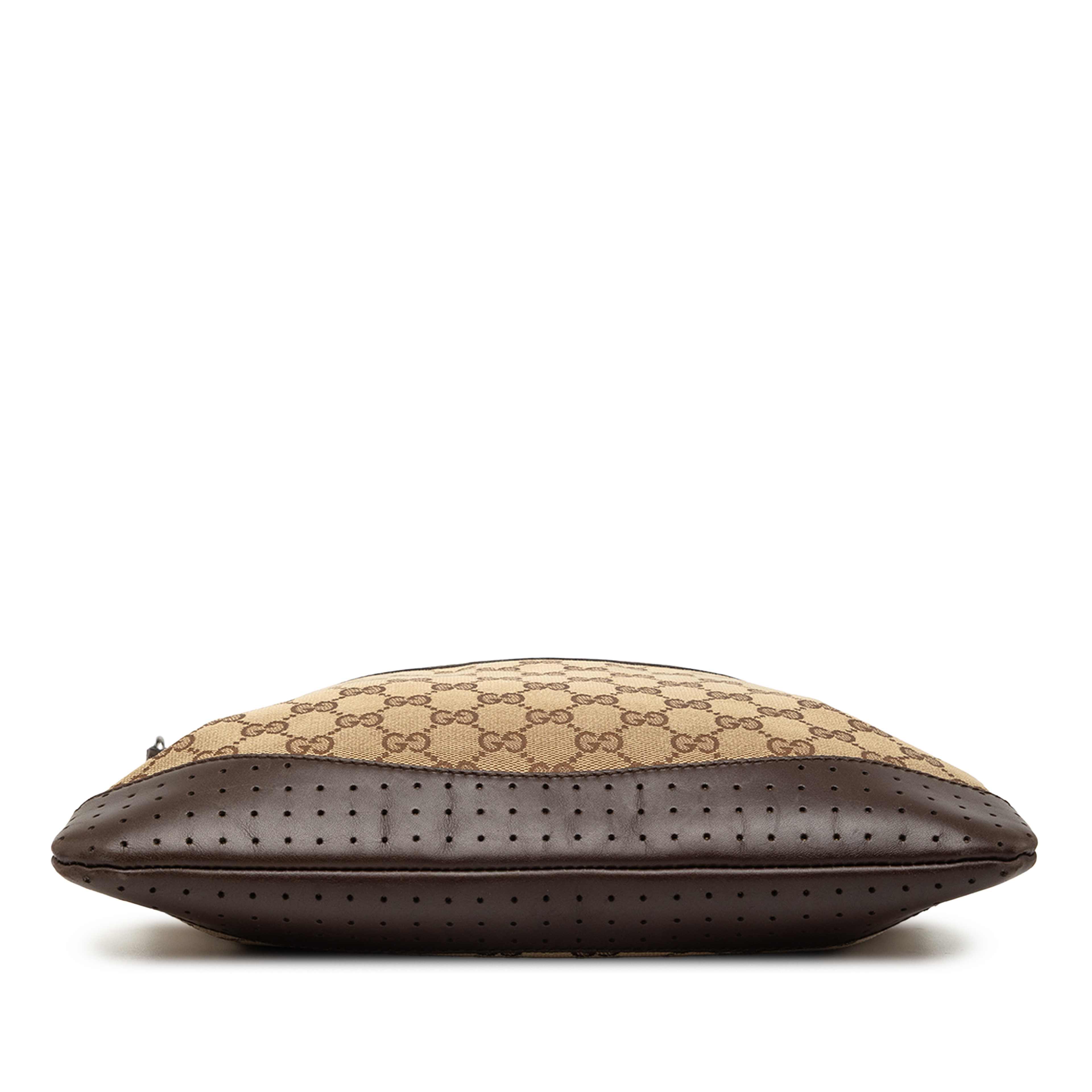 Gucci Gg Canvas Crossbody, från Luxclusif, i färgen beige. Klicka för att öppna bilden i stort format