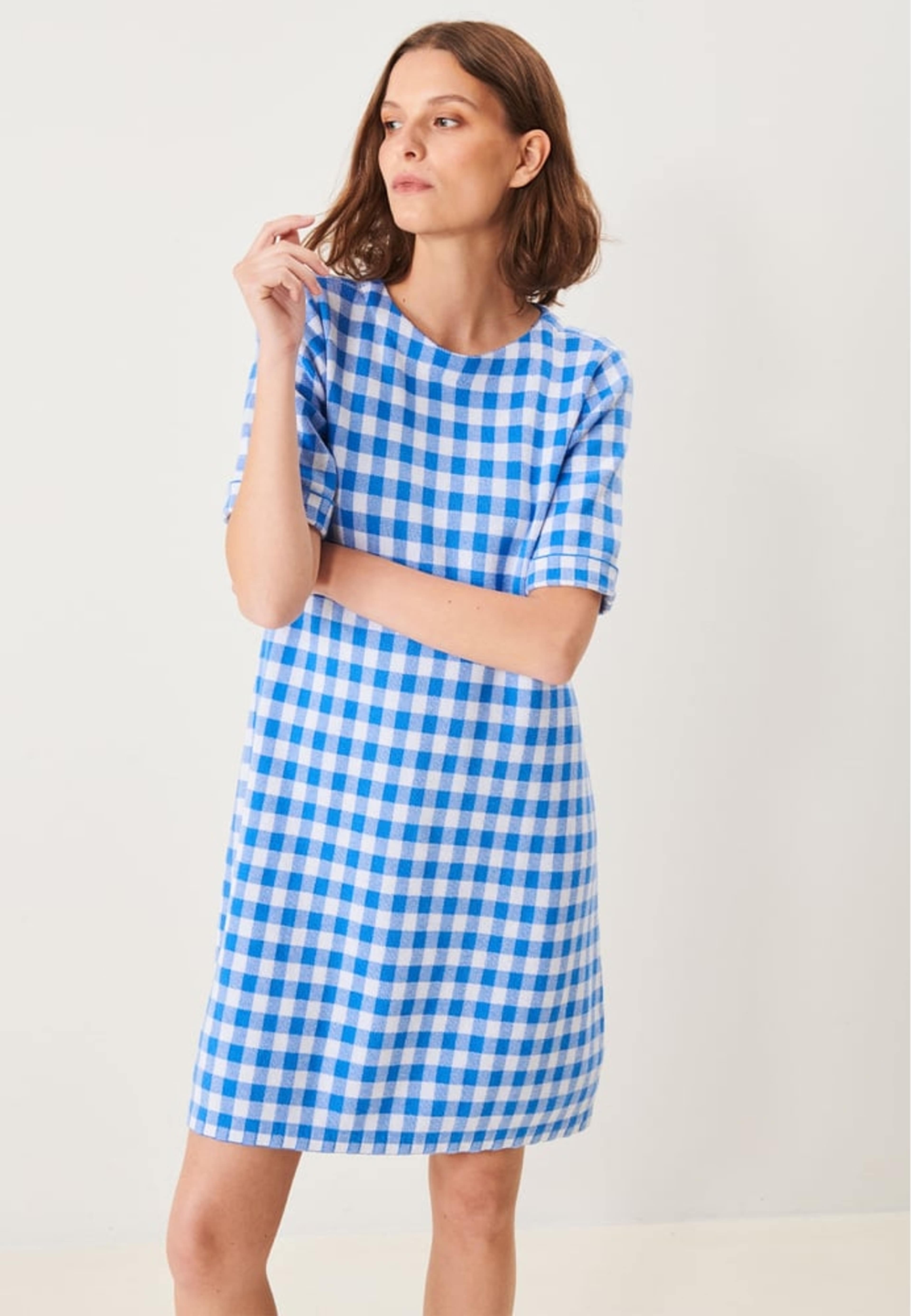 Romy Dress, från Jumperfabriken, i färgen blue. Klicka för att öppna bilden i stort format