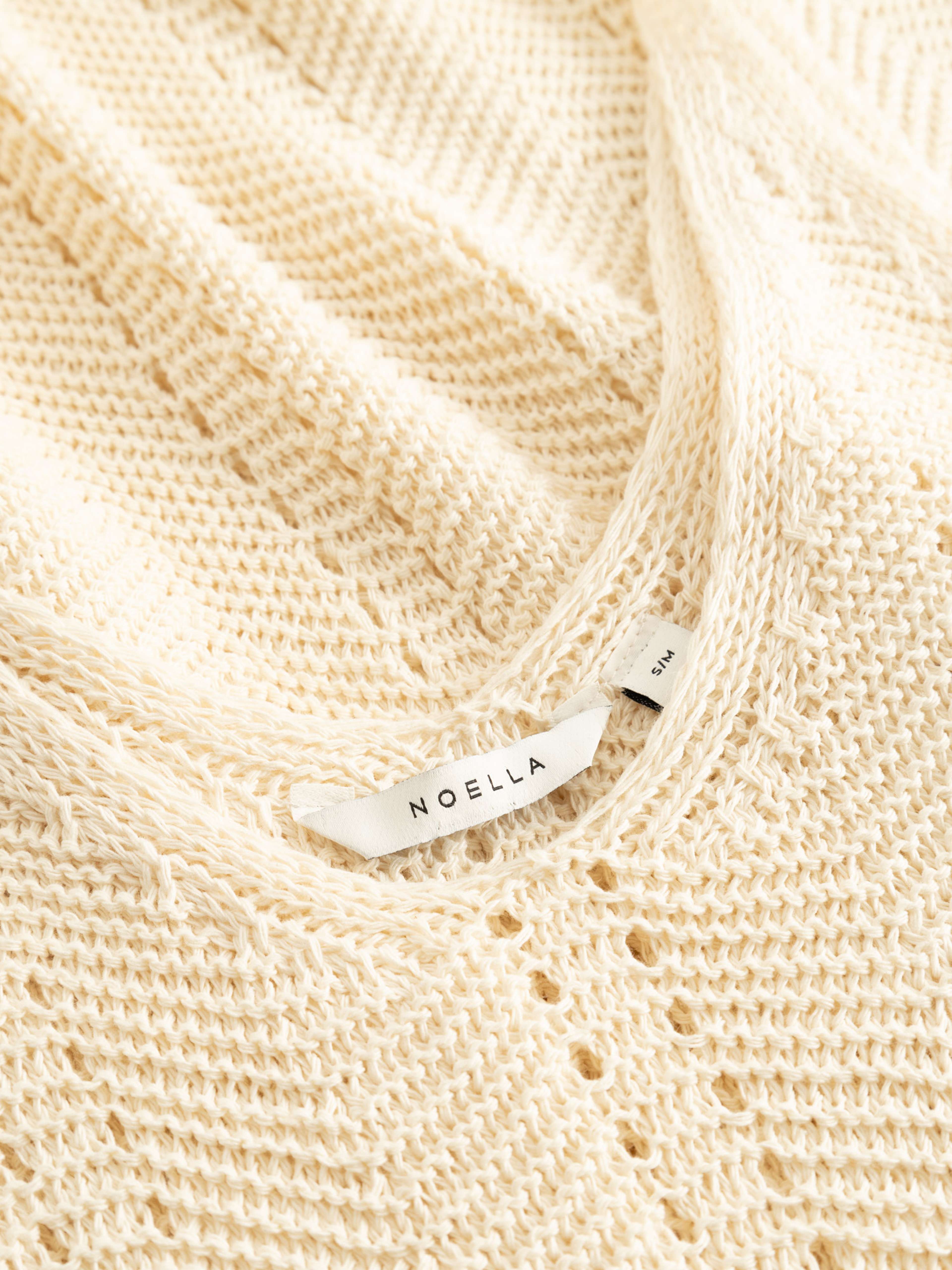 N-marissa Knit Dress - Offwhite, från Noella, i färgen offwhite. Klicka för att öppna bilden i stort format