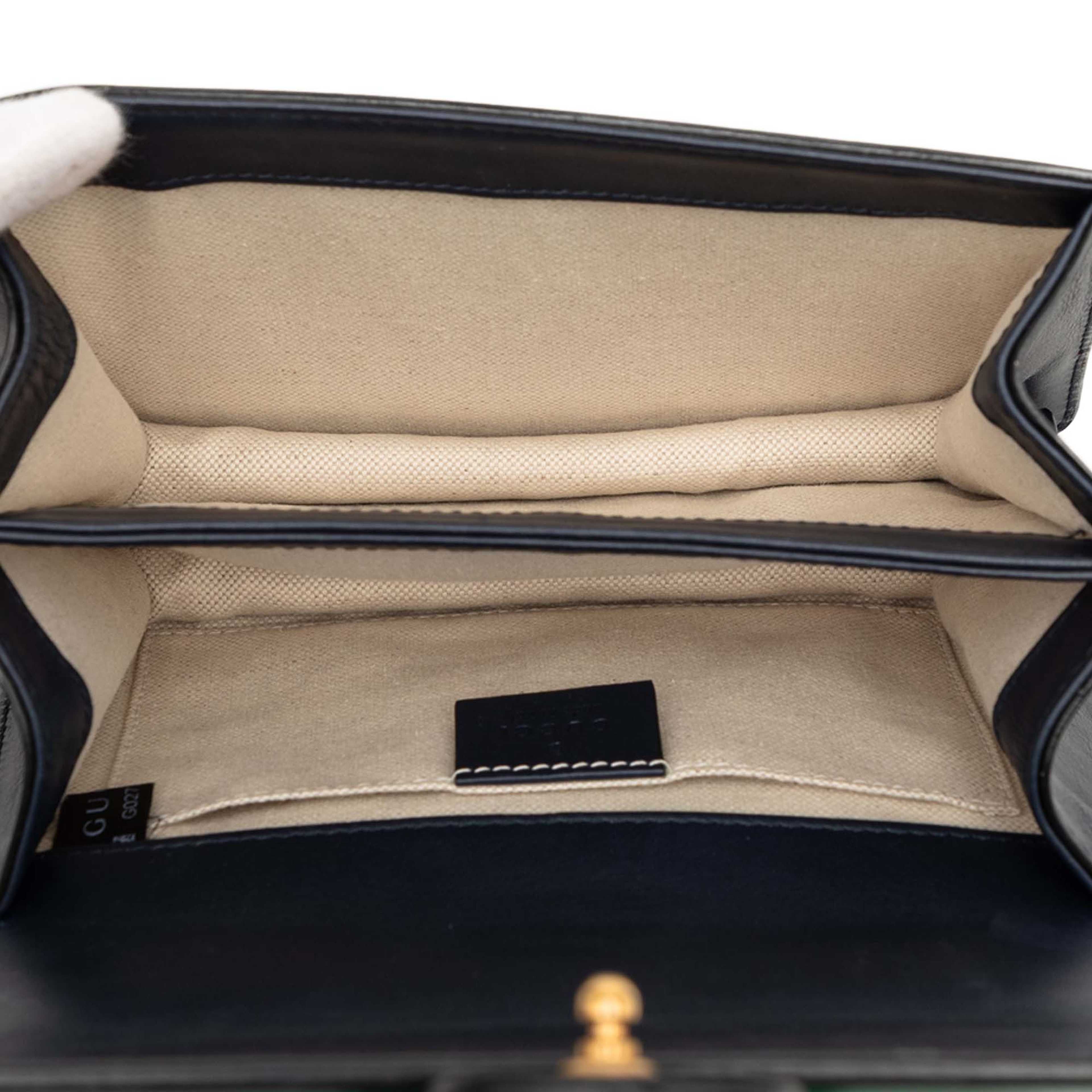 Gucci Mini Calfskin Web Bamboo Dionysus Satchel, från Luxclusif, i färgen navy. Klicka för att öppna bilden i stort format
