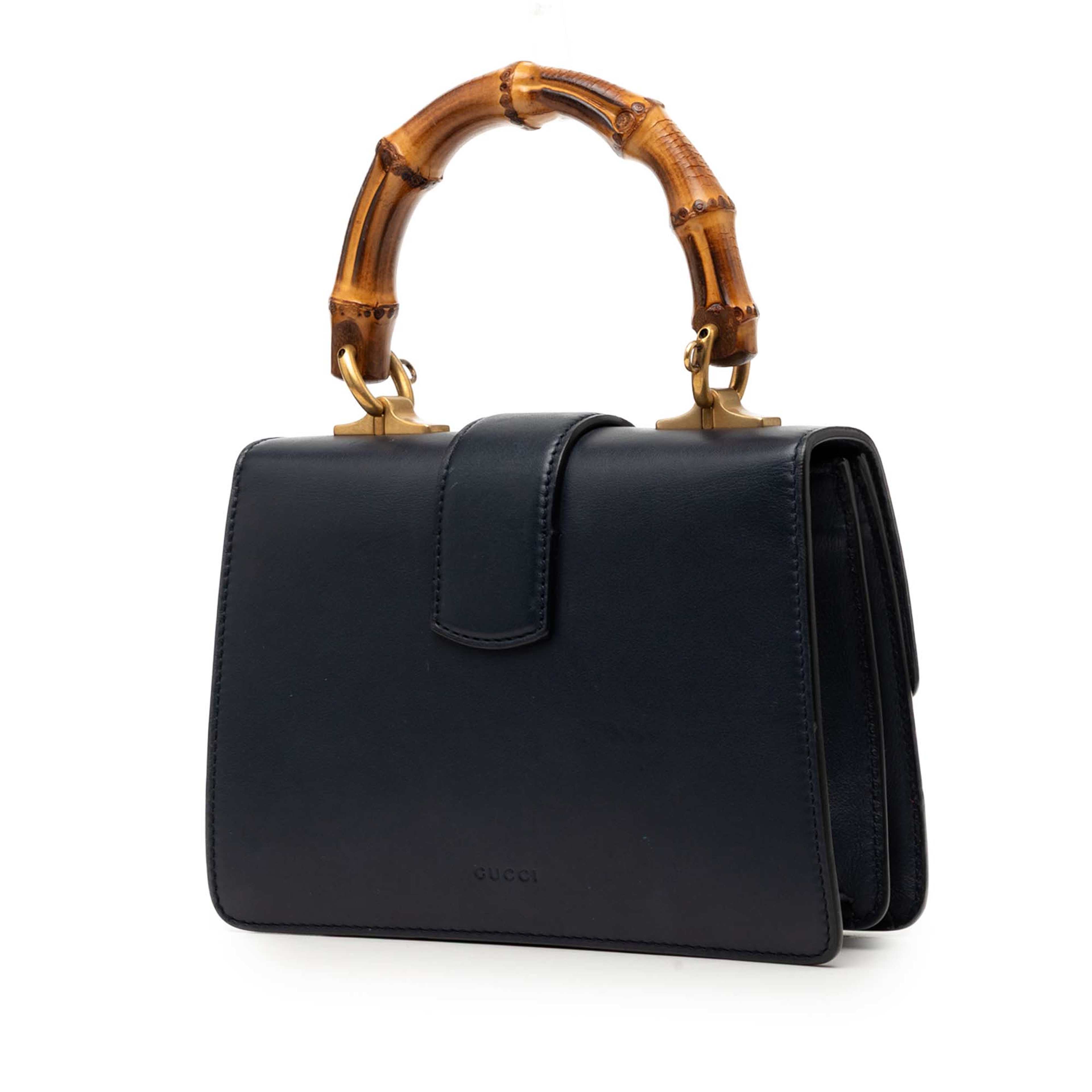 Gucci Mini Calfskin Web Bamboo Dionysus Satchel, från Luxclusif, i färgen blå. Klicka för att öppna bilden i stort format