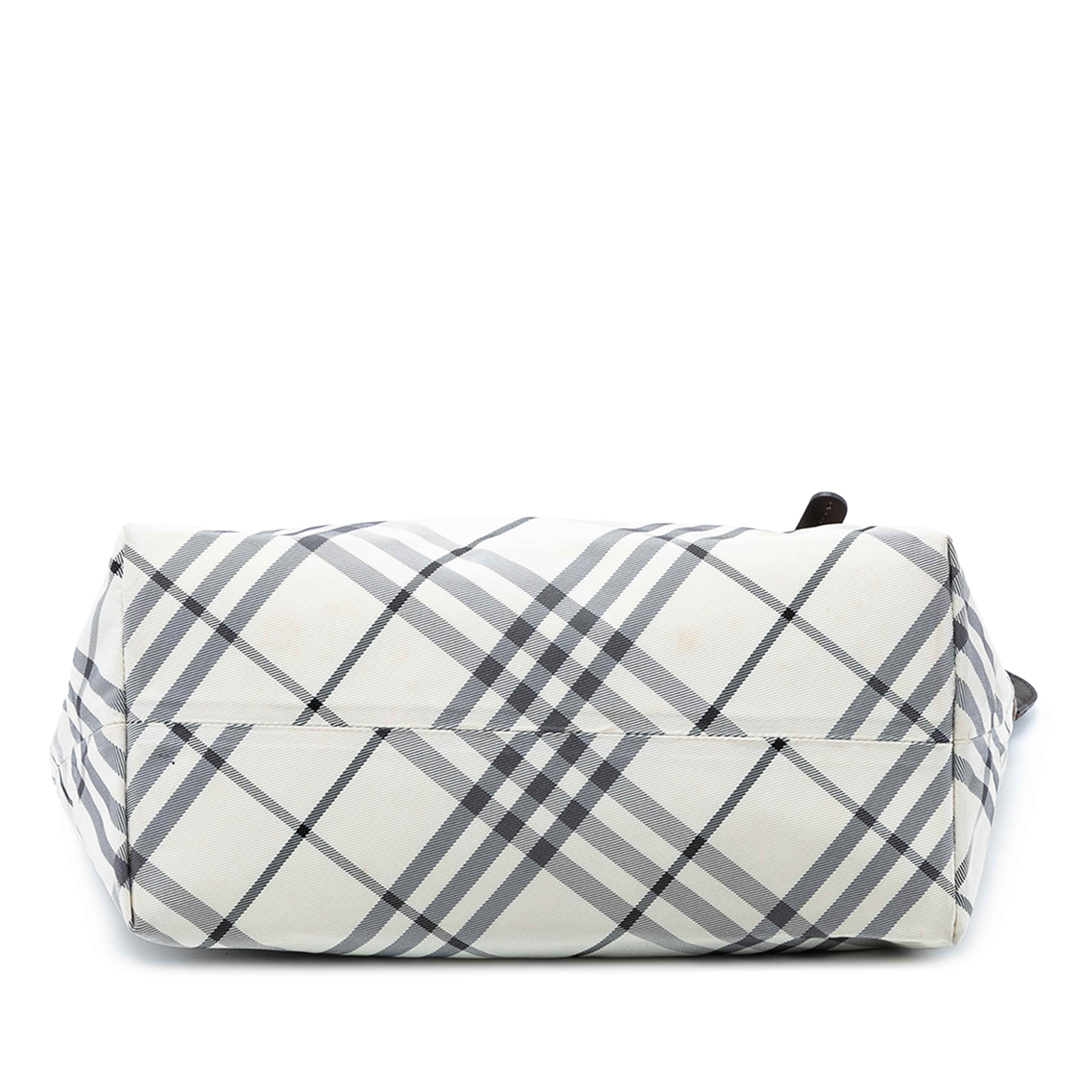 Burberry Nova Check Canvas Tote, från Luxclusif, i färgen brun. Klicka för att öppna bilden i stort format