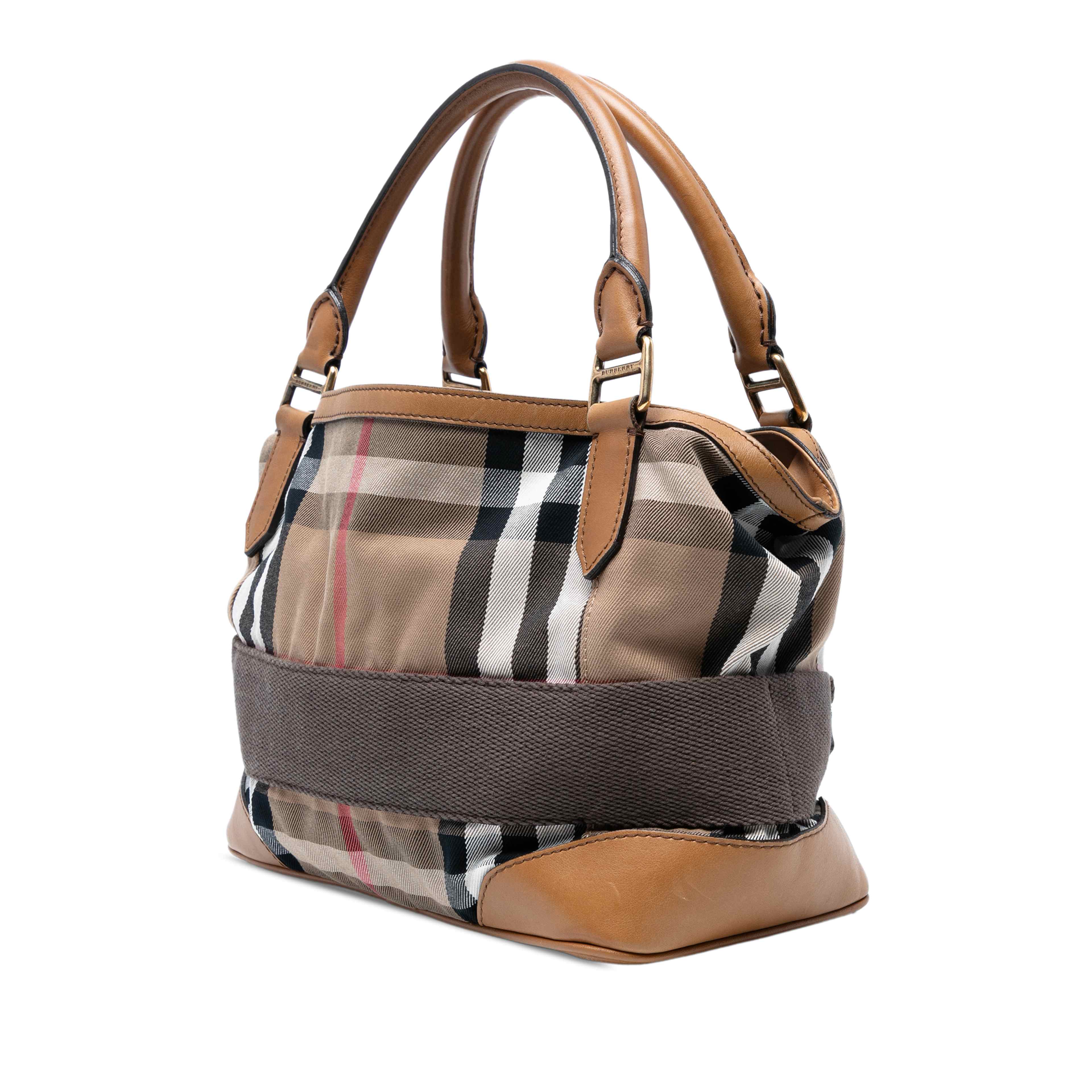 Burberry House Check Canvas Brecon Satchel, från Luxclusif, i färgen light brown. Klicka för att öppna bilden i stort format